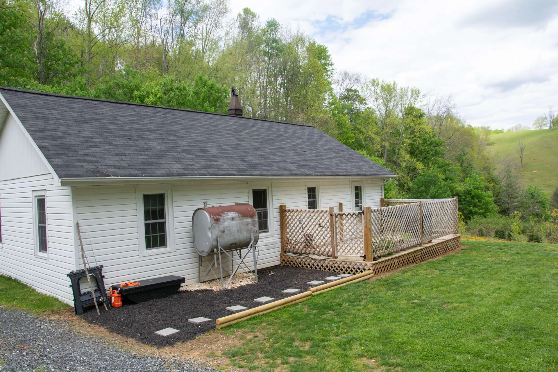 Image number 19 for the current listing