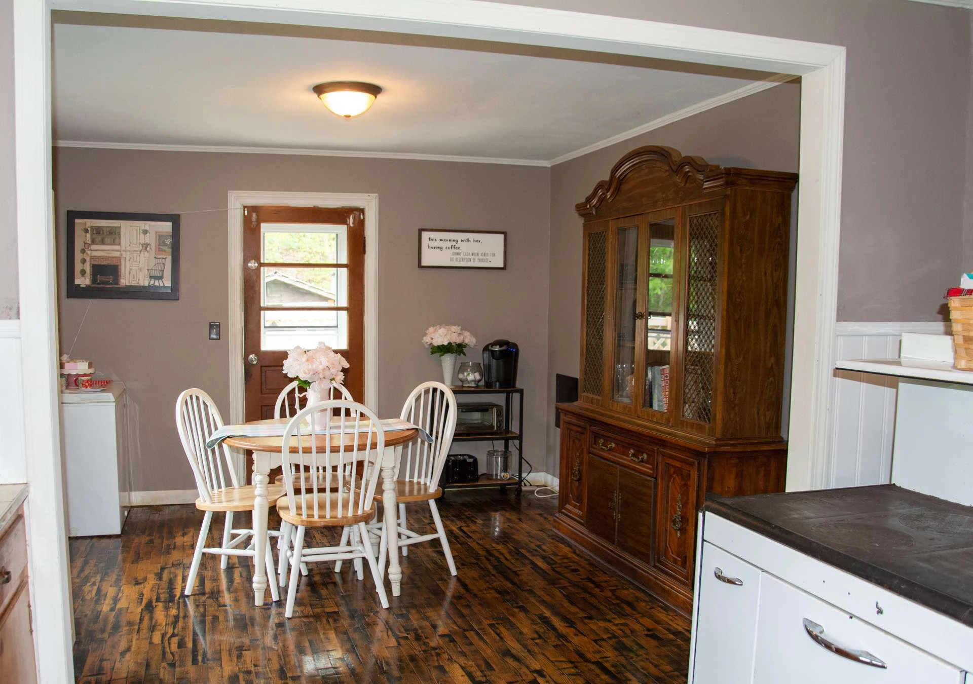 Image number 15 for the current listing