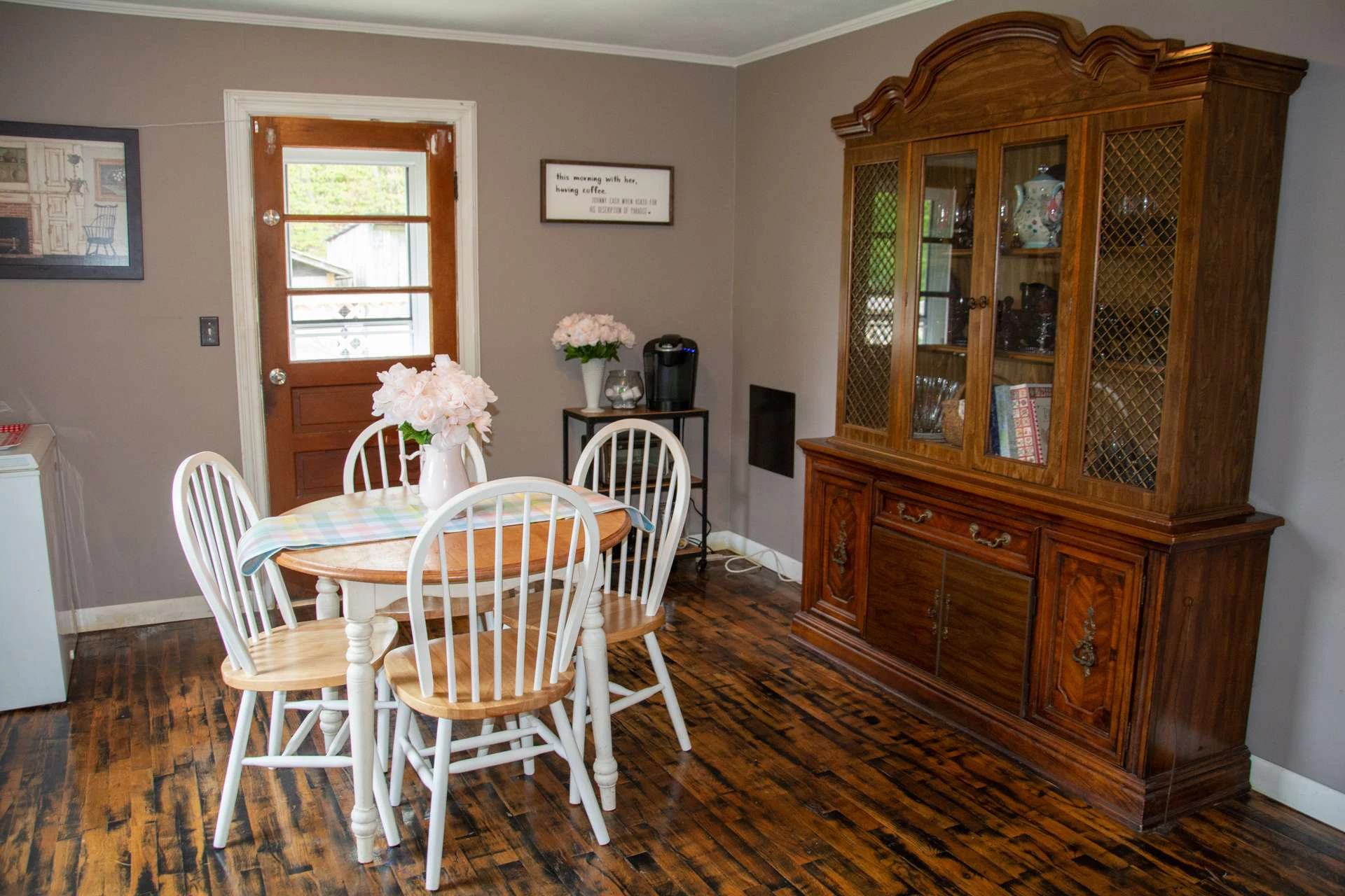 Image number 13 for the current listing