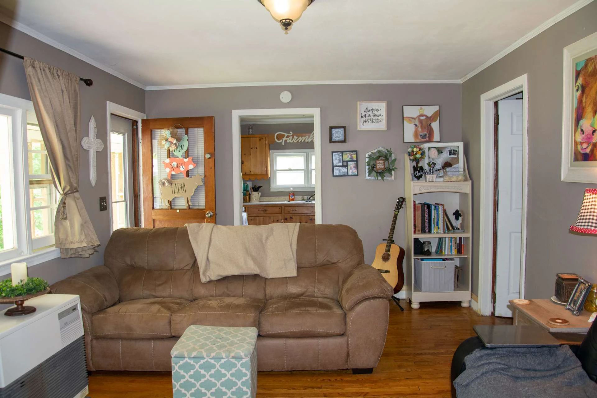 Image number 11 for the current listing