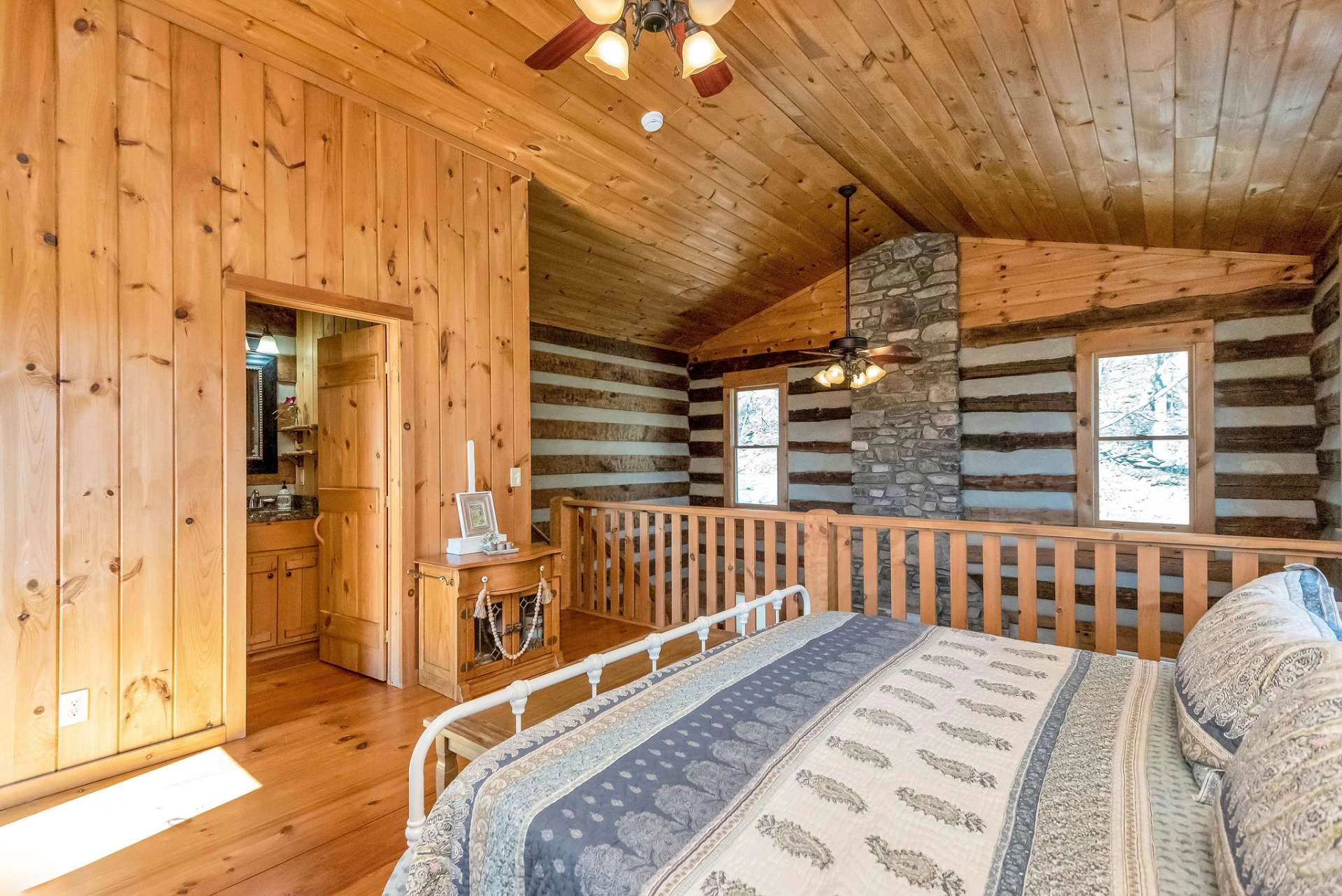 Image number 2 for the current listing