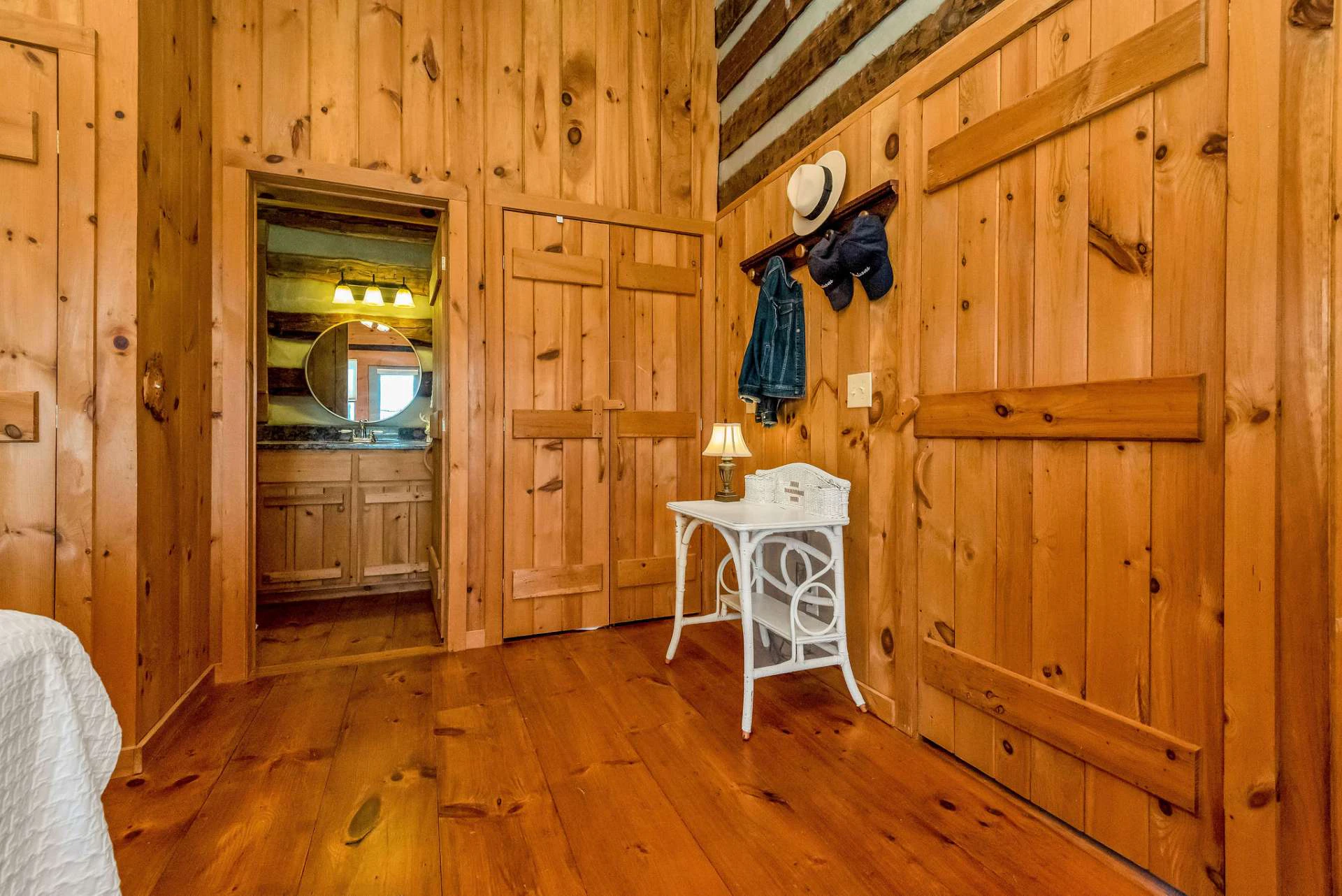 Image number 5 for the current listing