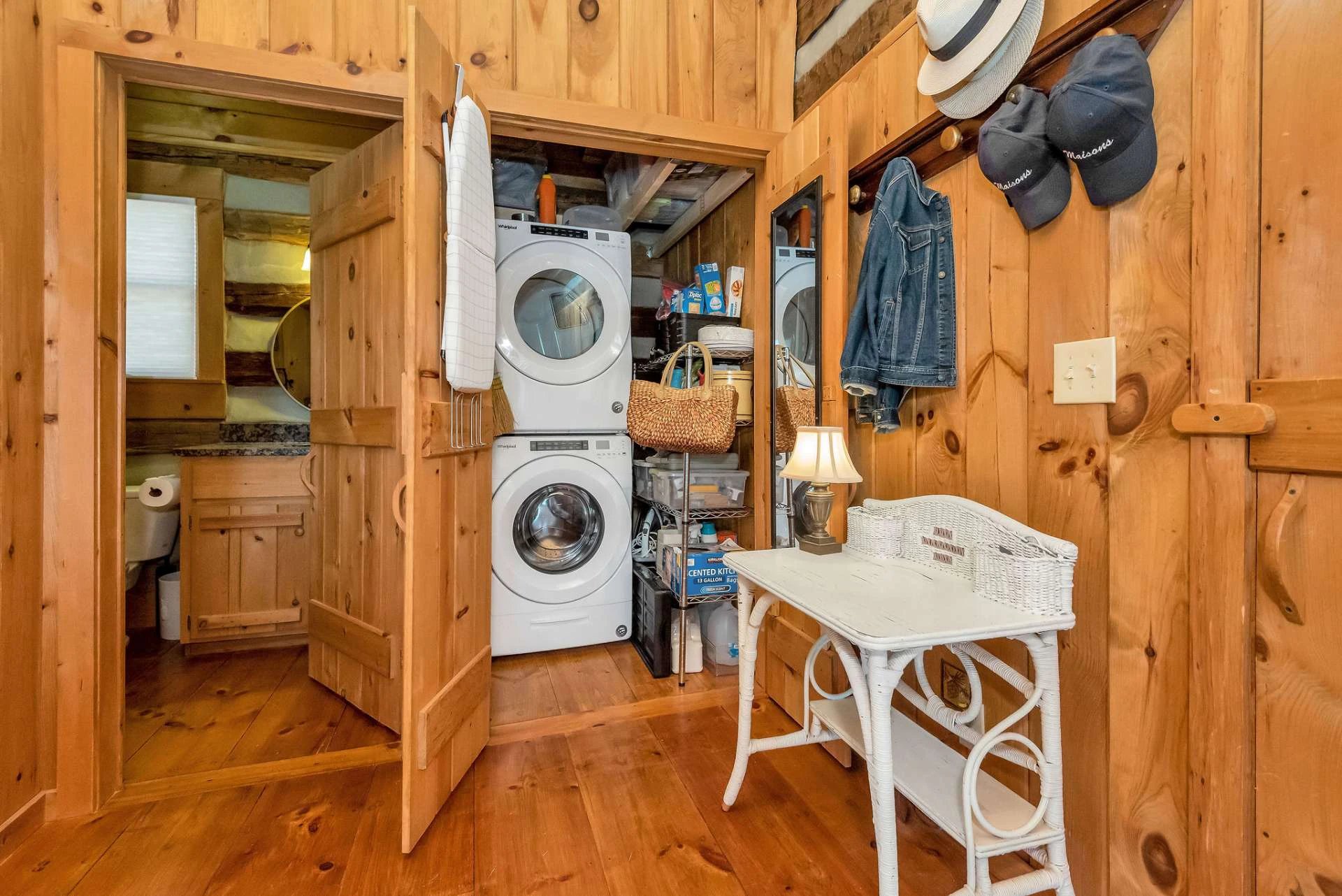 Image number 7 for the current listing