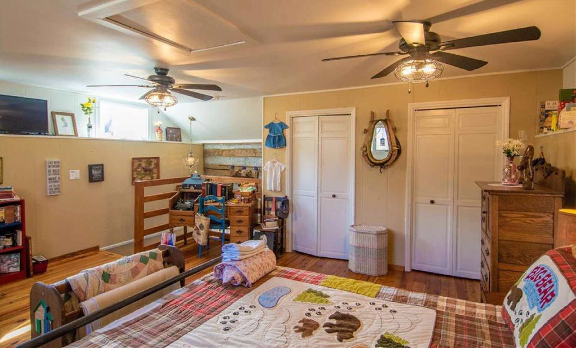 Image number 5 for the current listing
