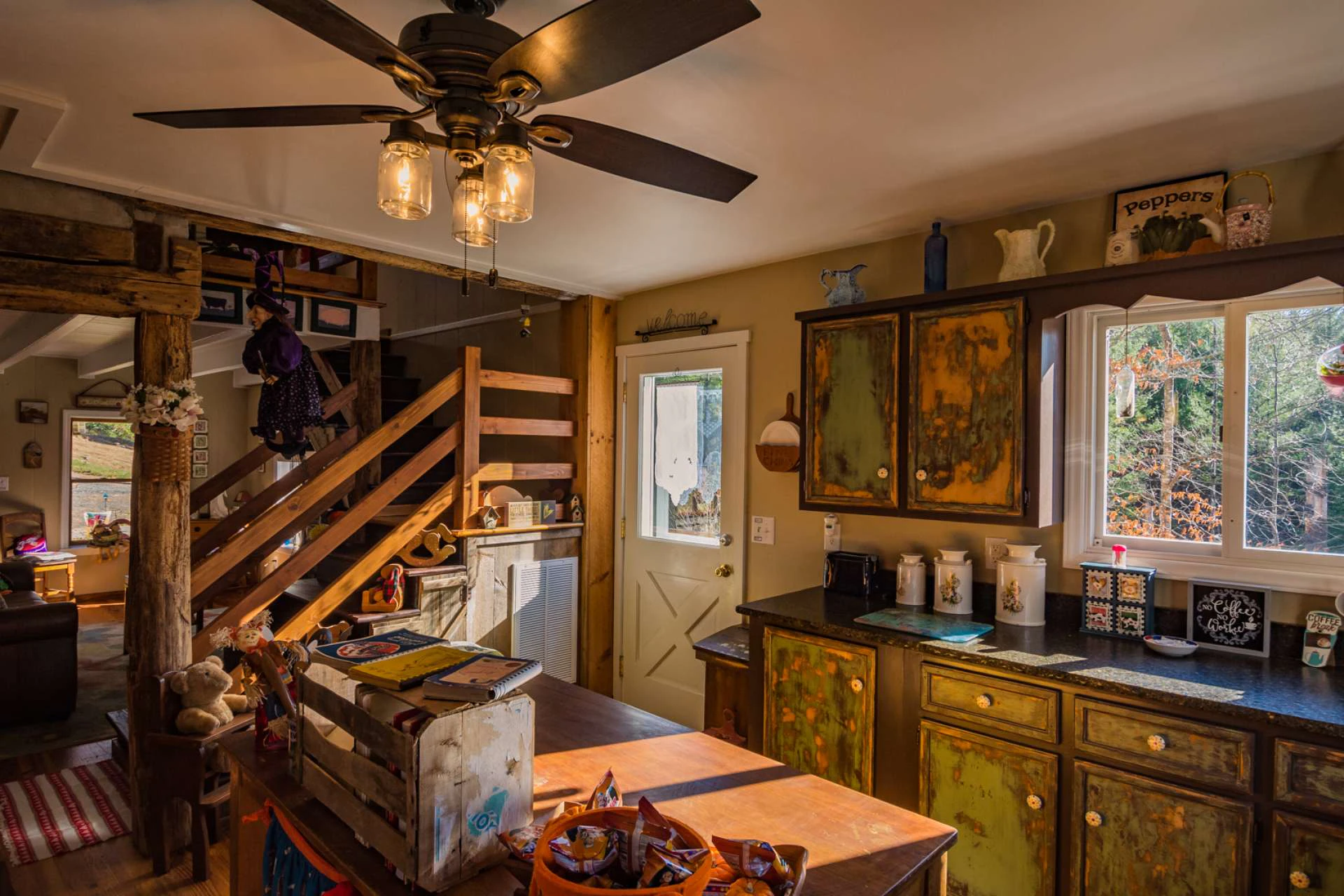Image number 2 for the current listing