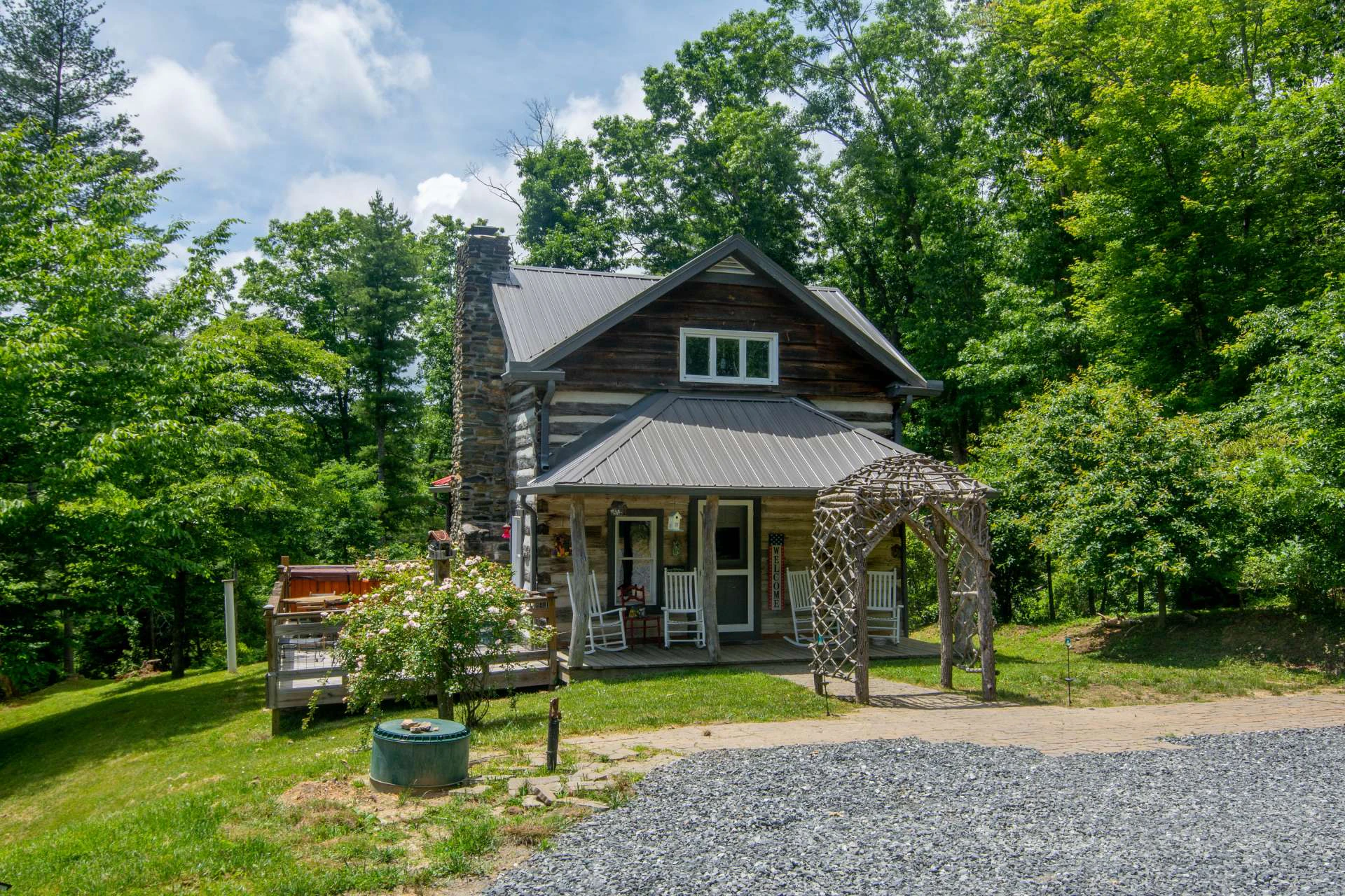 Image number 13 for the current listing