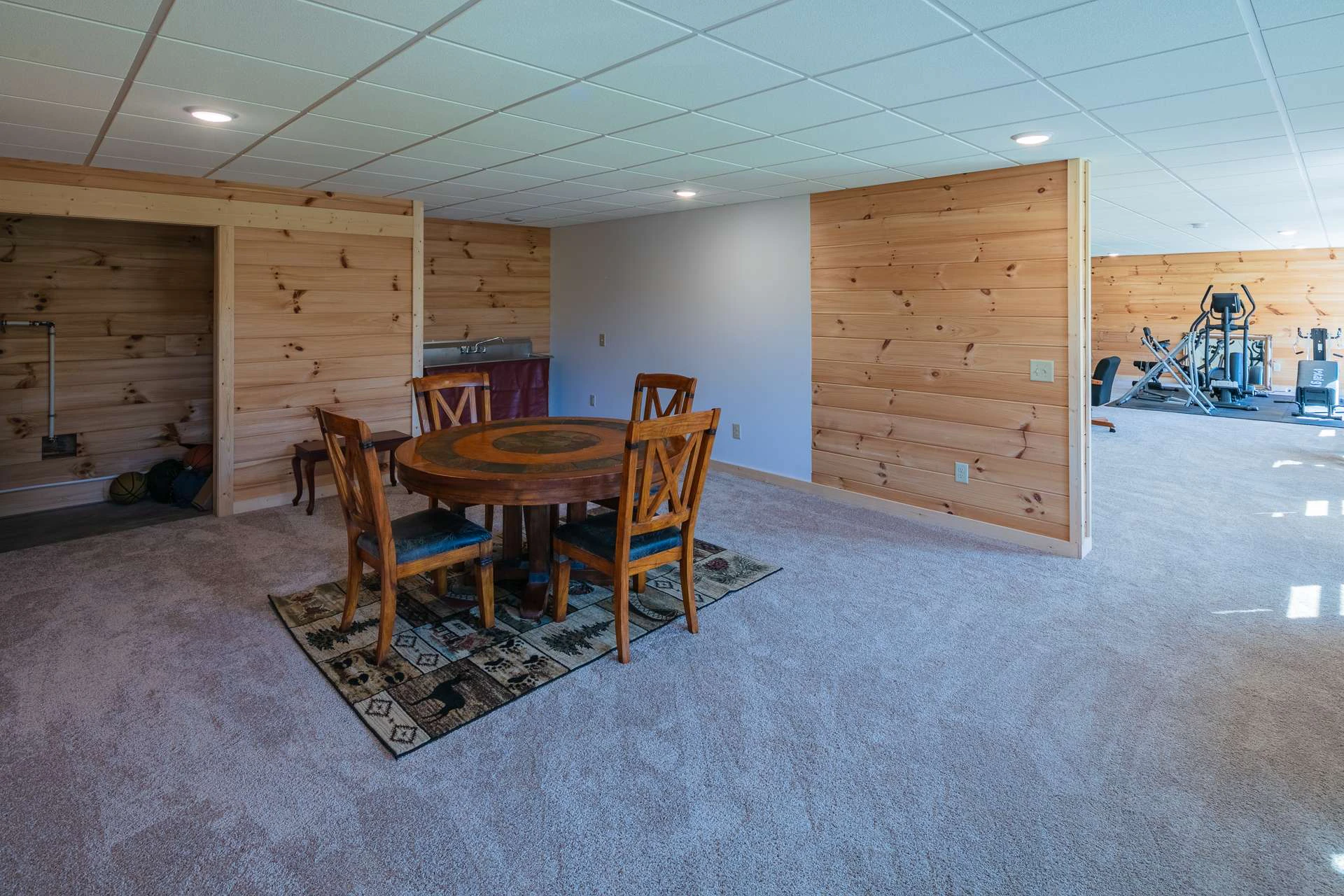 Image number 2 for the current listing