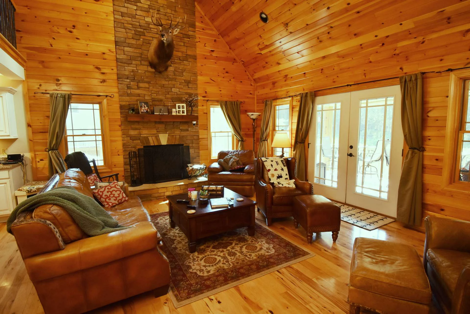 Image number 20 for the current listing