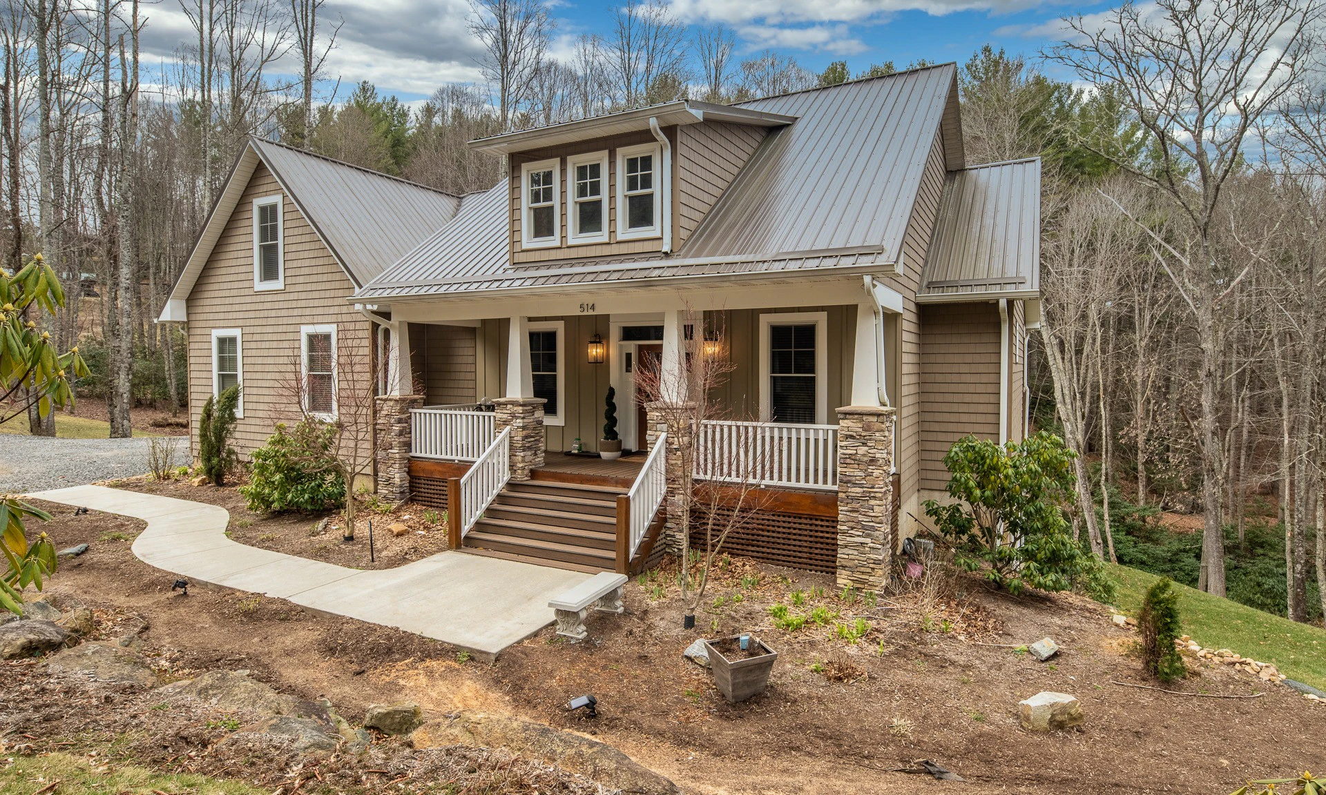 Image number 1 for the current listing