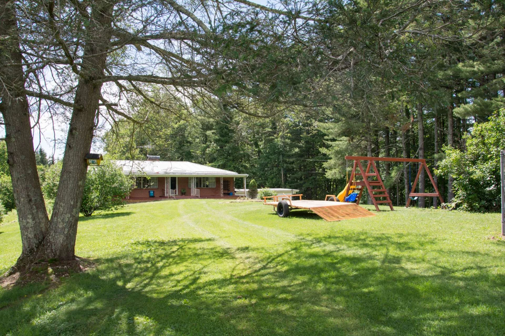 Image number 13 for the current listing