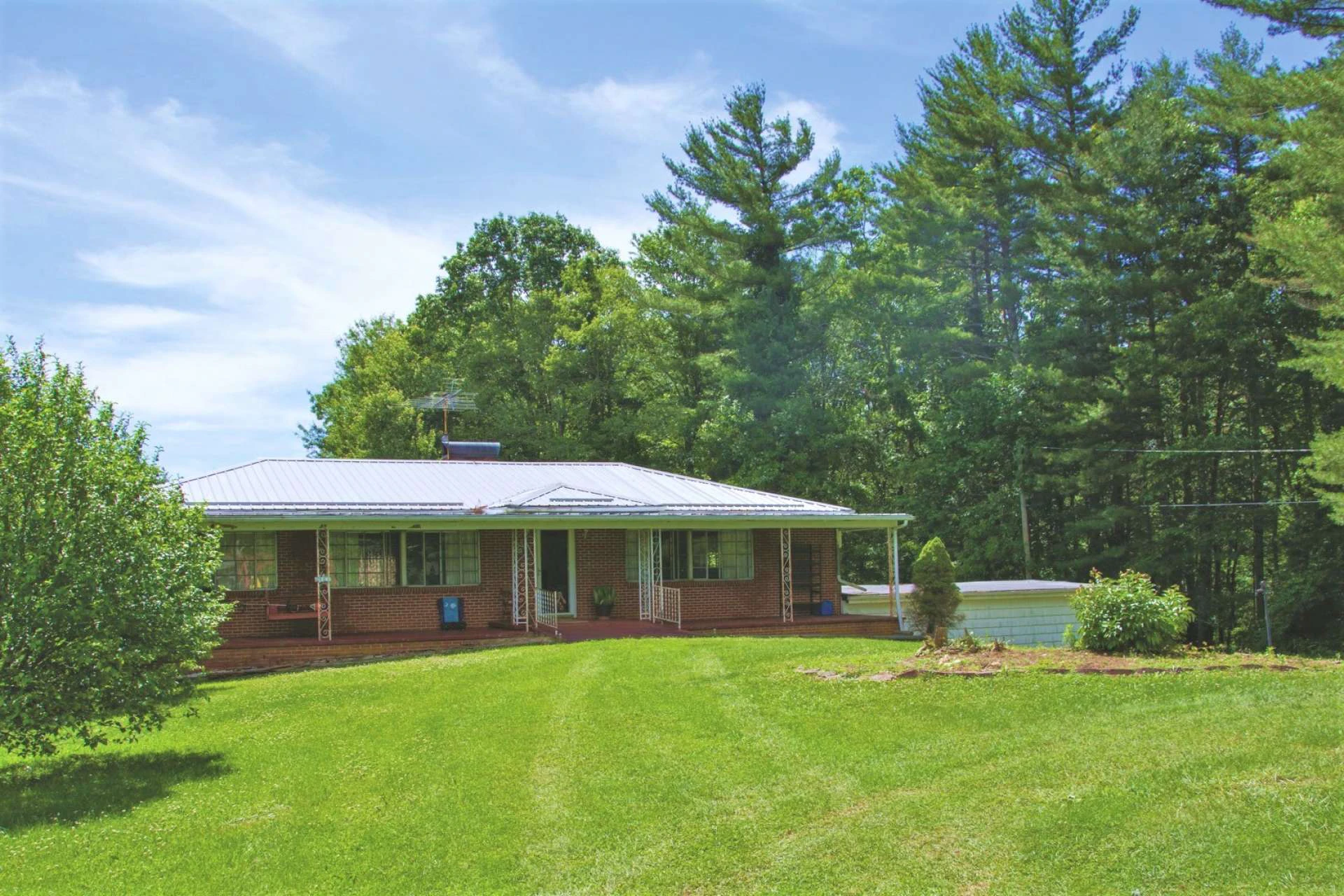 Image number 3 for the current listing