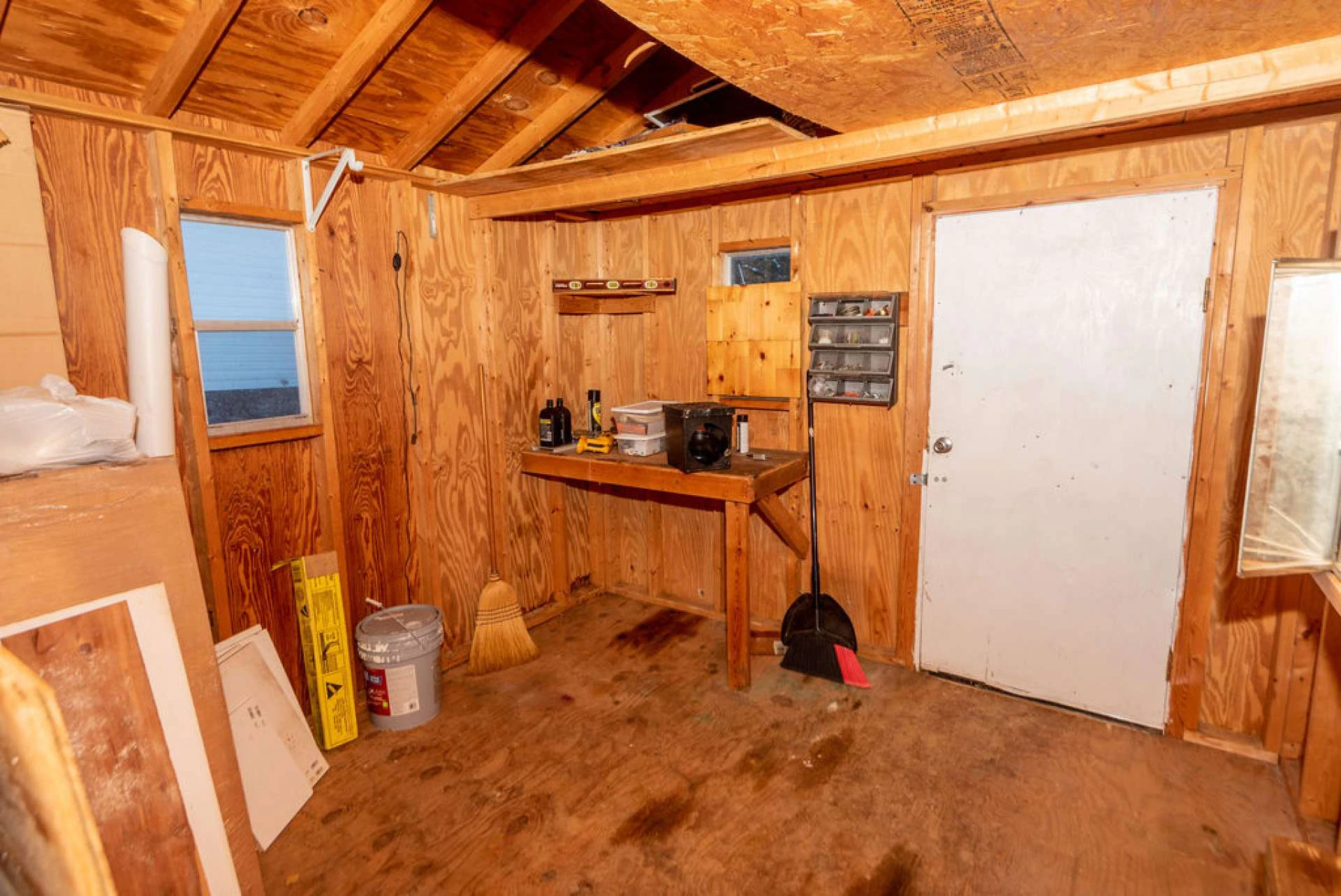 Image number 8 for the current listing