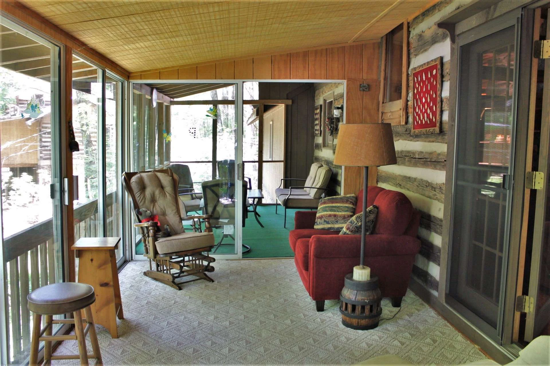 Image number 21 for the current listing