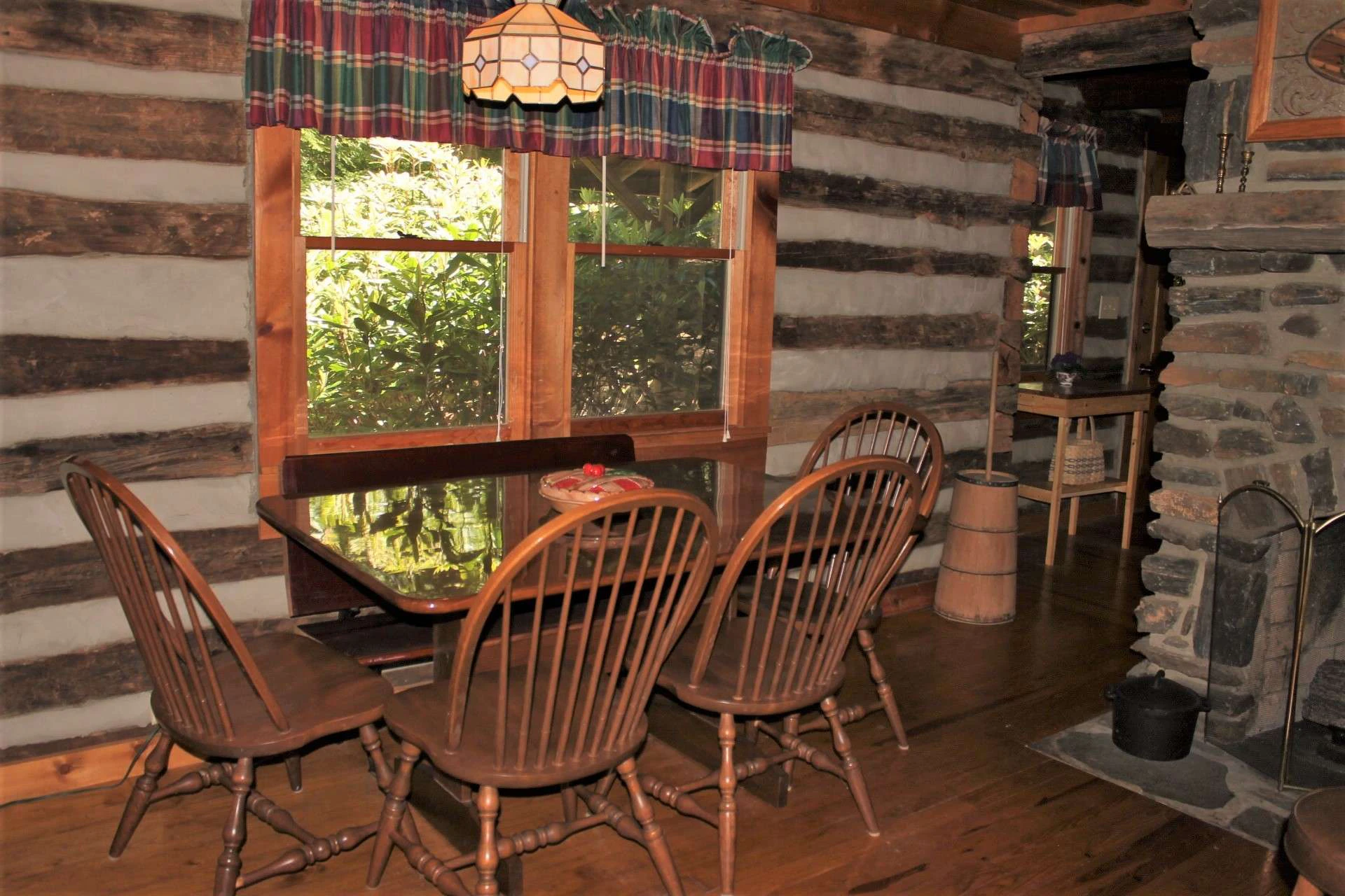 Image number 15 for the current listing