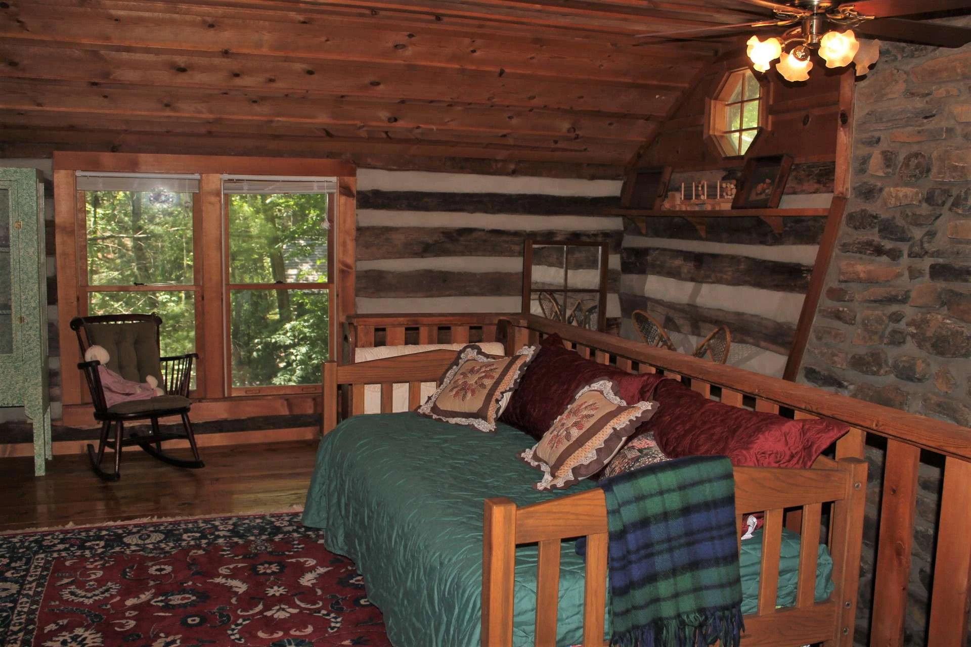 Image number 11 for the current listing