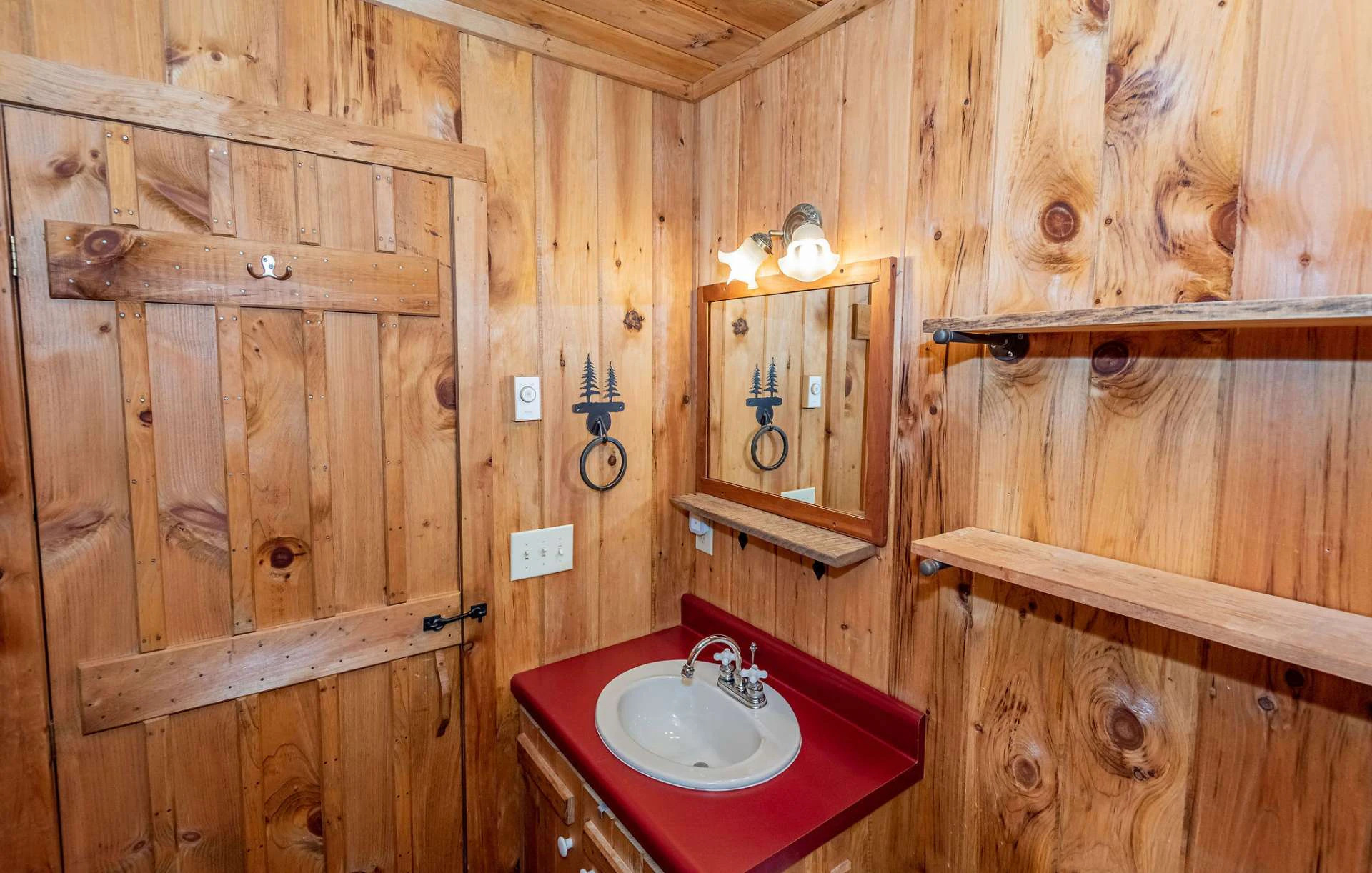 Image number 8 for the current listing