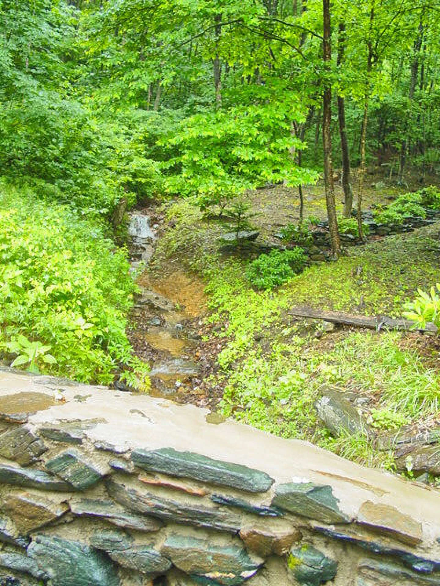 Image number 18 for the current listing