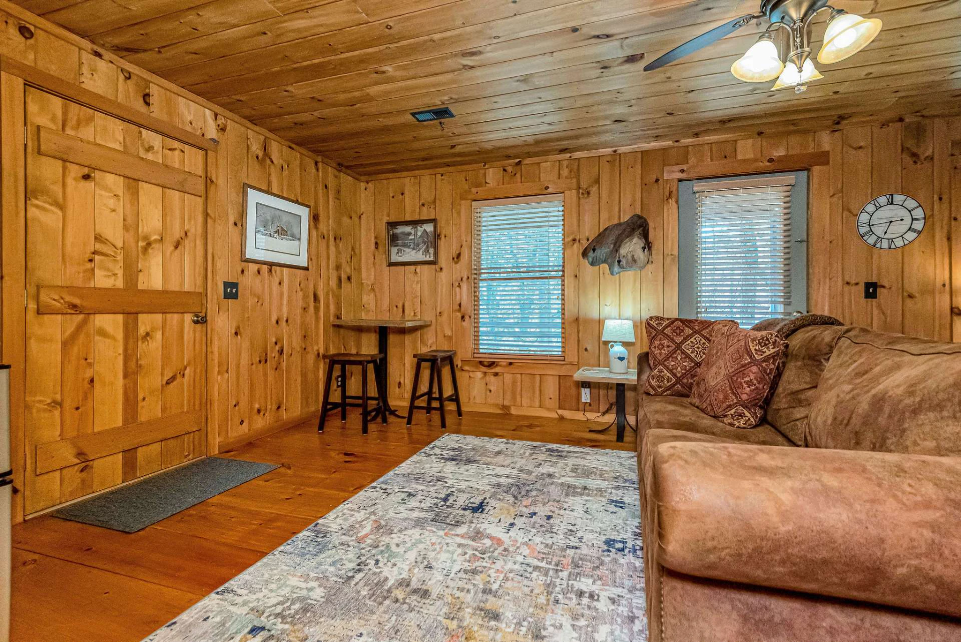 Image number 7 for the current listing