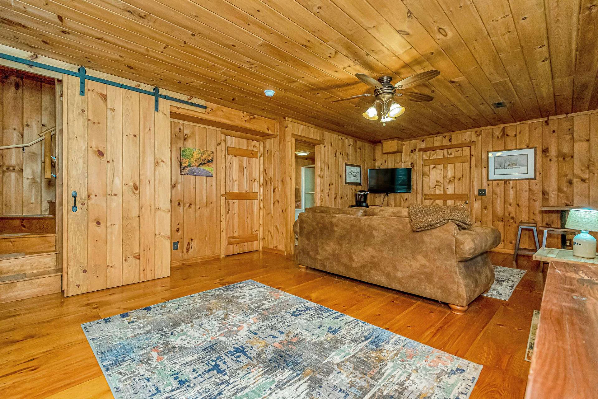Image number 9 for the current listing