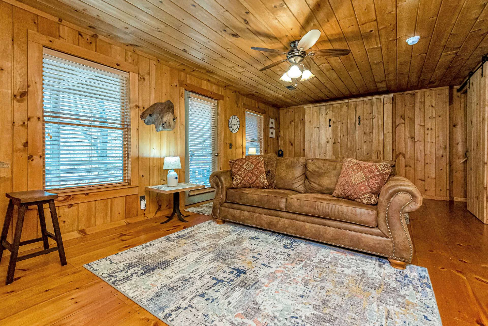 Image number 10 for the current listing