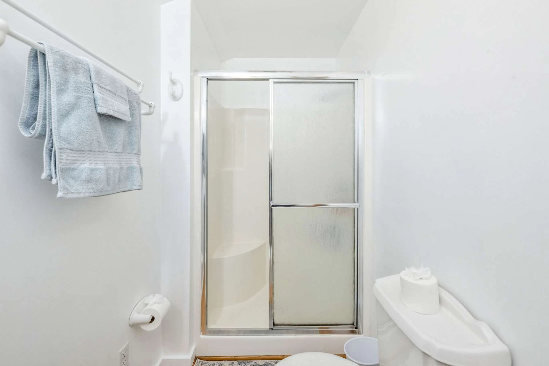Image number 4 for the current listing