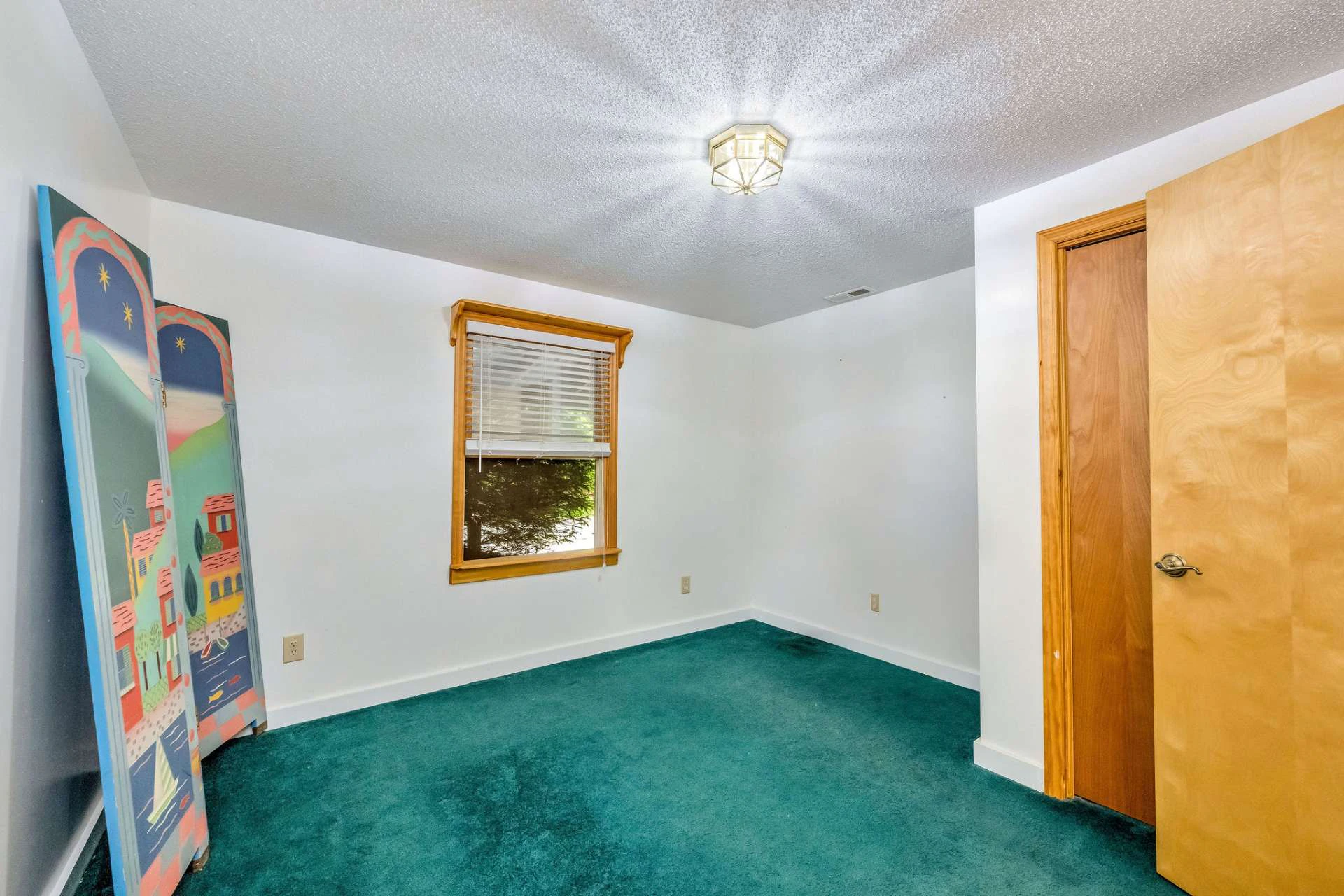 Image number 8 for the current listing