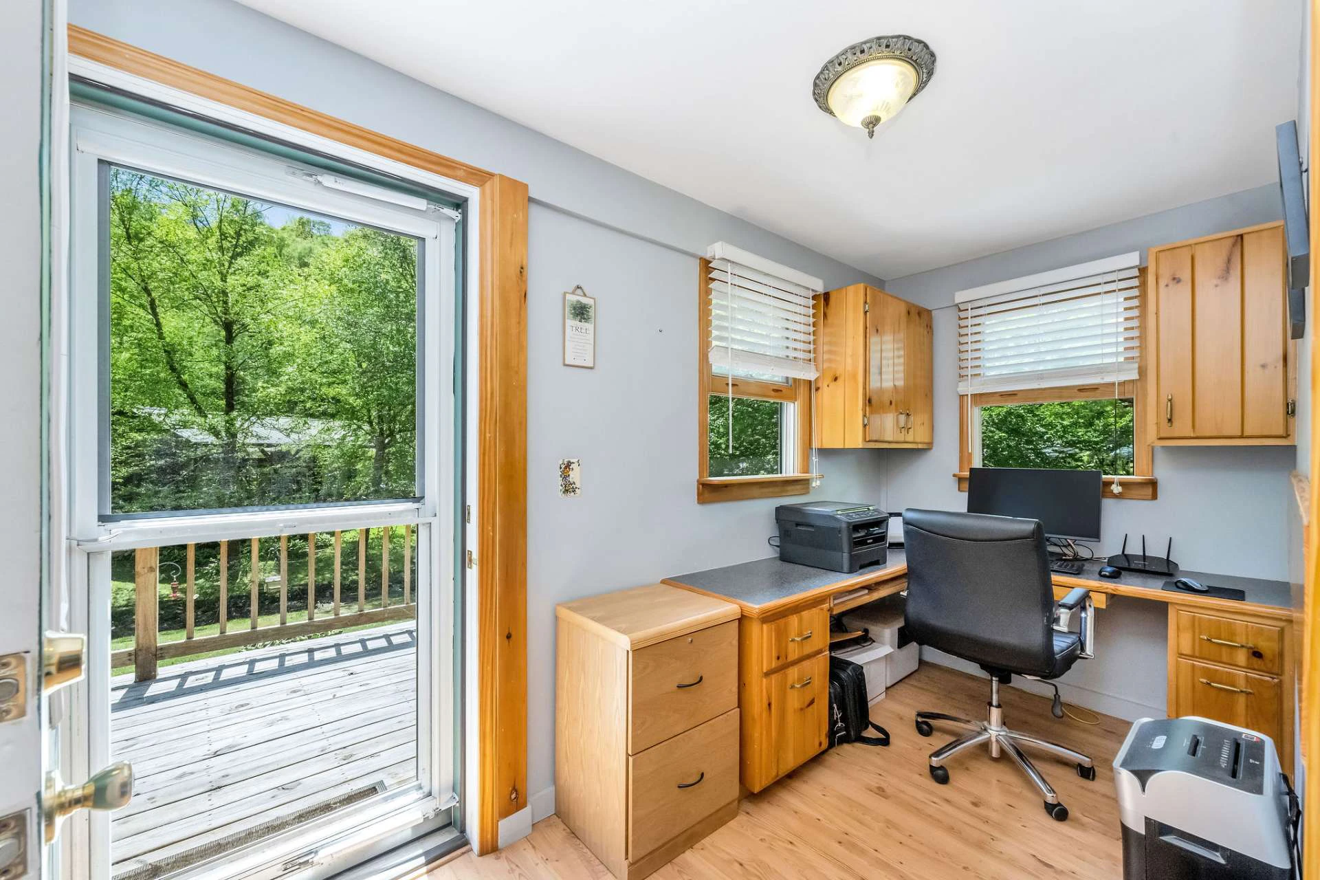 Image number 11 for the current listing