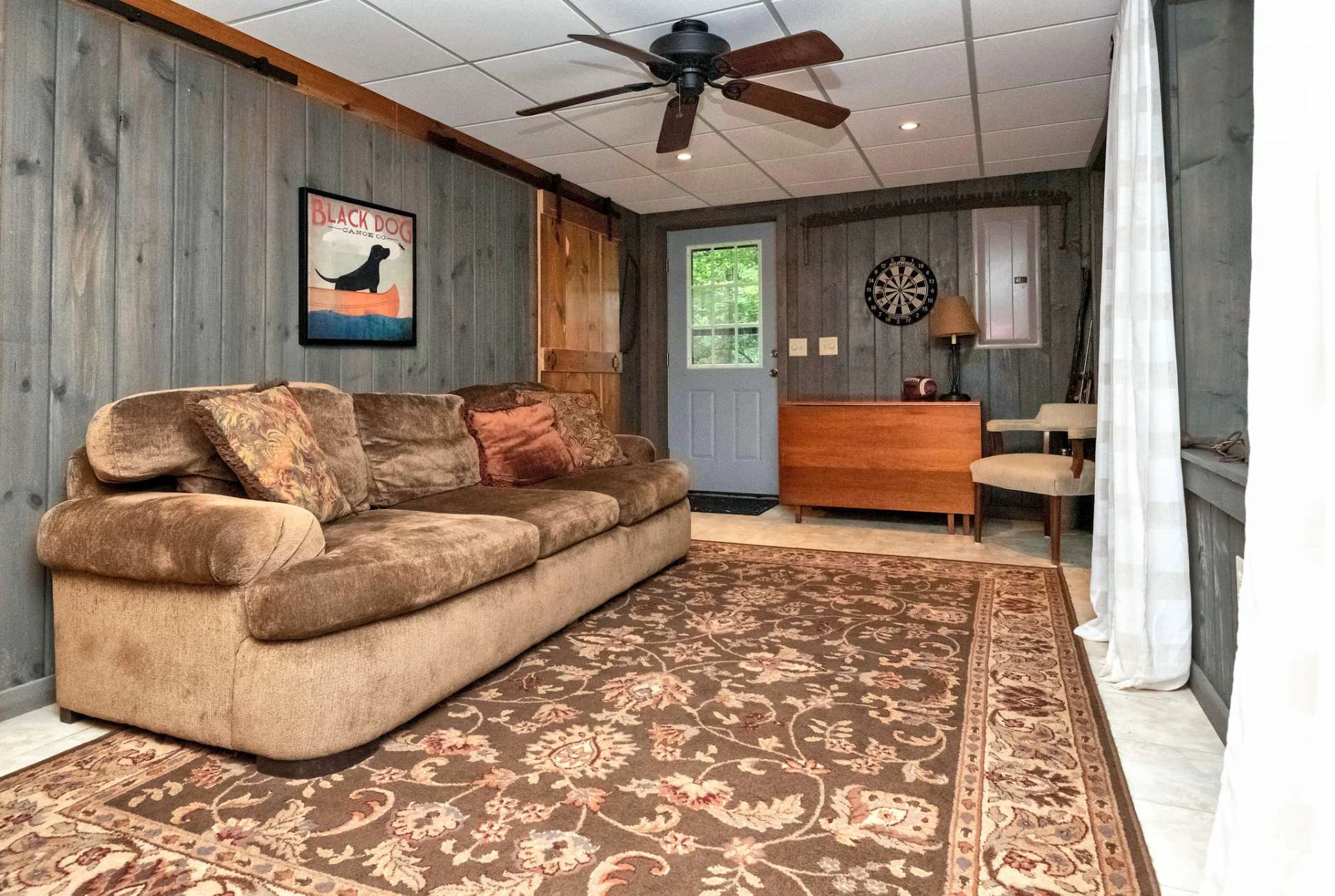 Image number 19 for the current listing