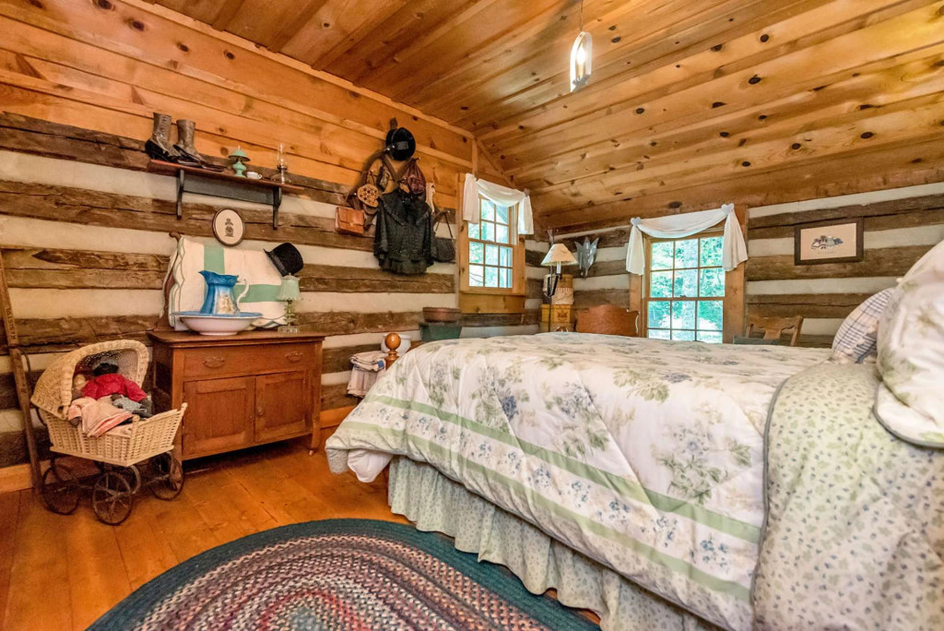 Image number 5 for the current listing