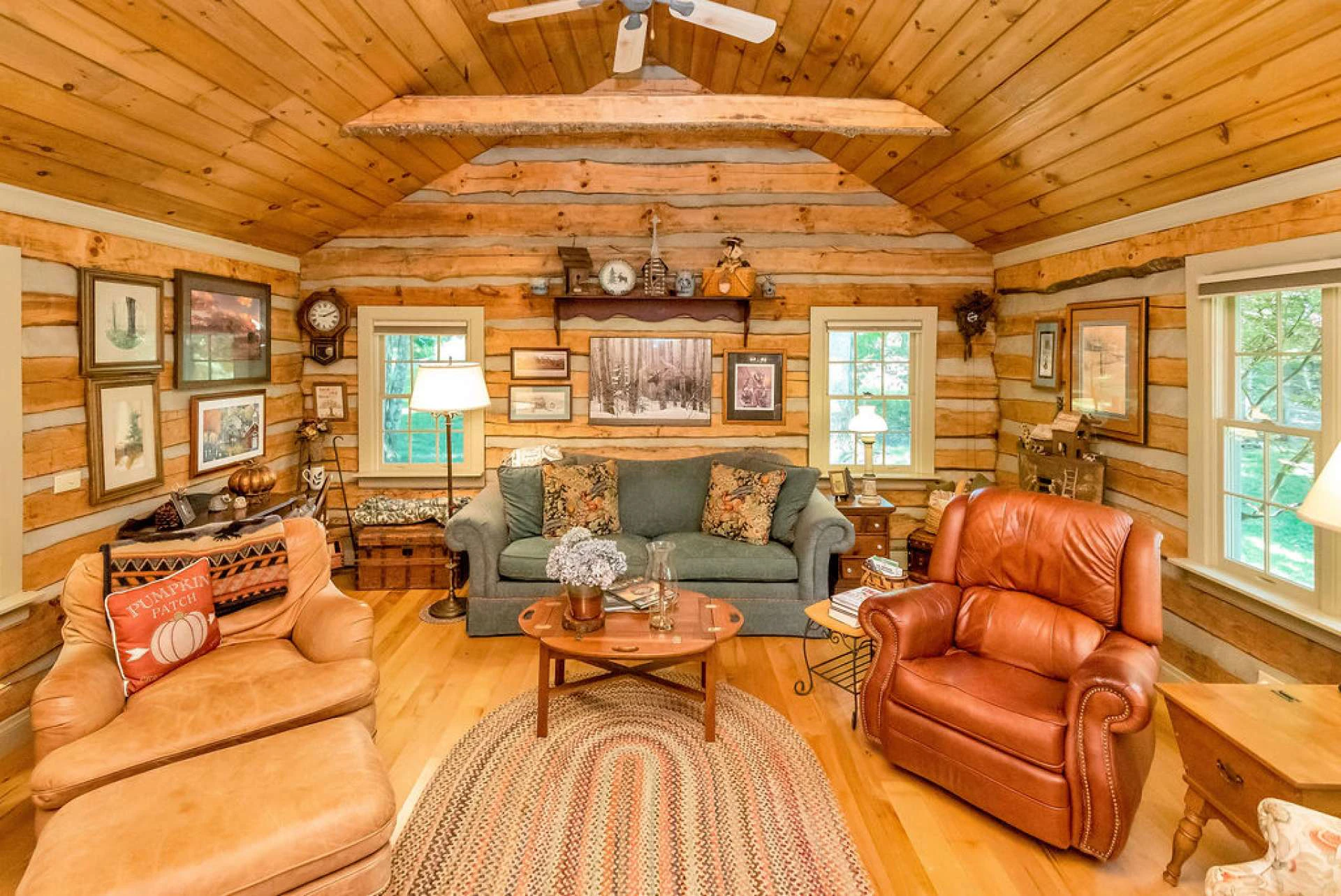 Image number 3 for the current listing