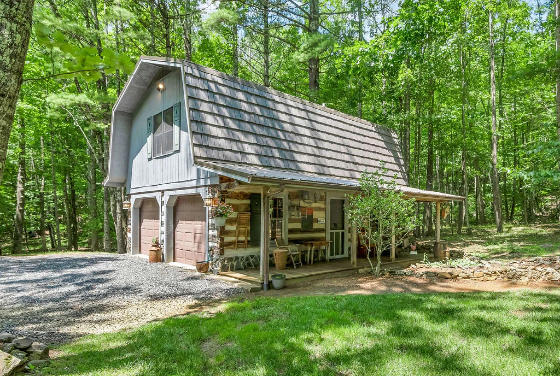 Image number 13 for the current listing