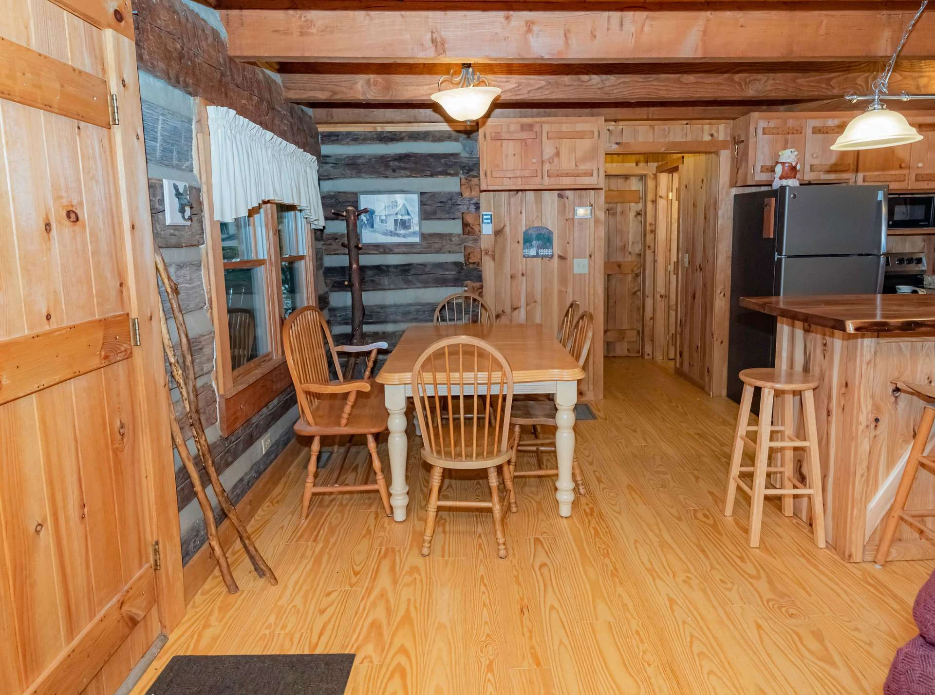 Image number 19 for the current listing