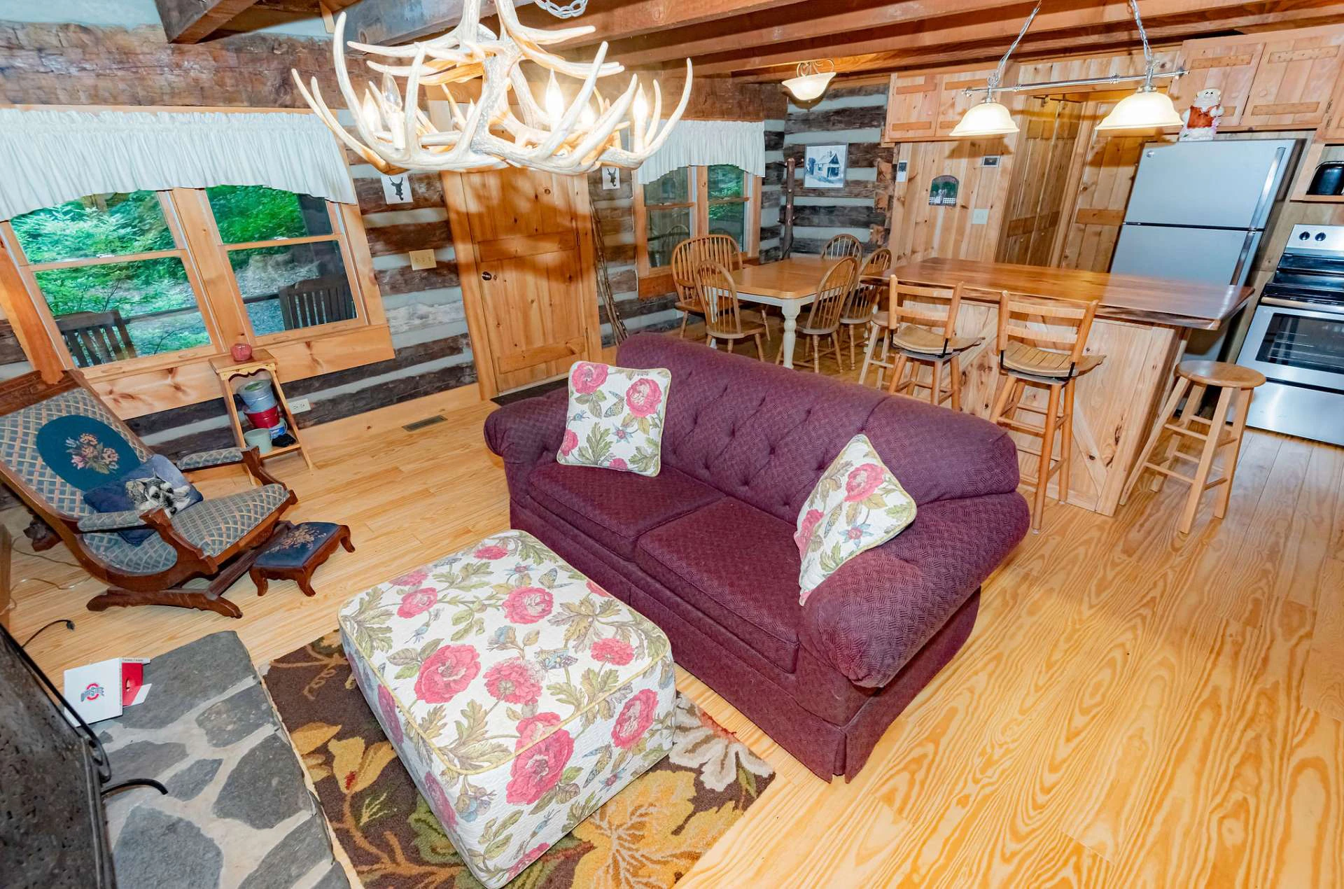 Image number 4 for the current listing