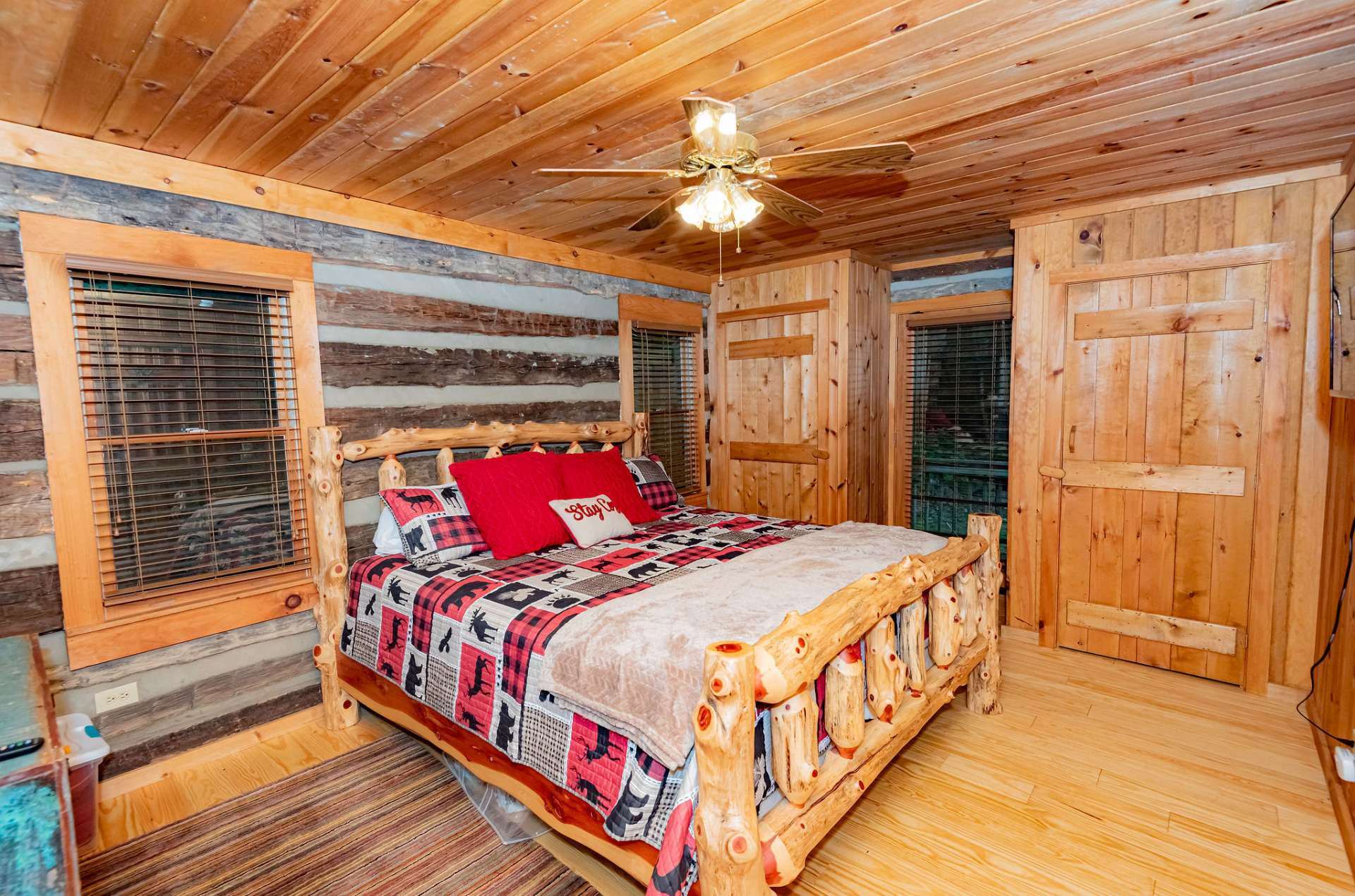 Image number 2 for the current listing