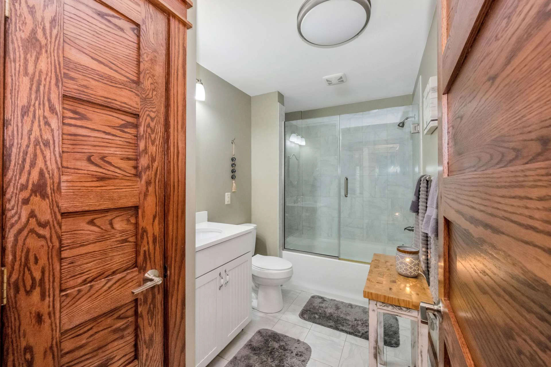 Image number 3 for the current listing