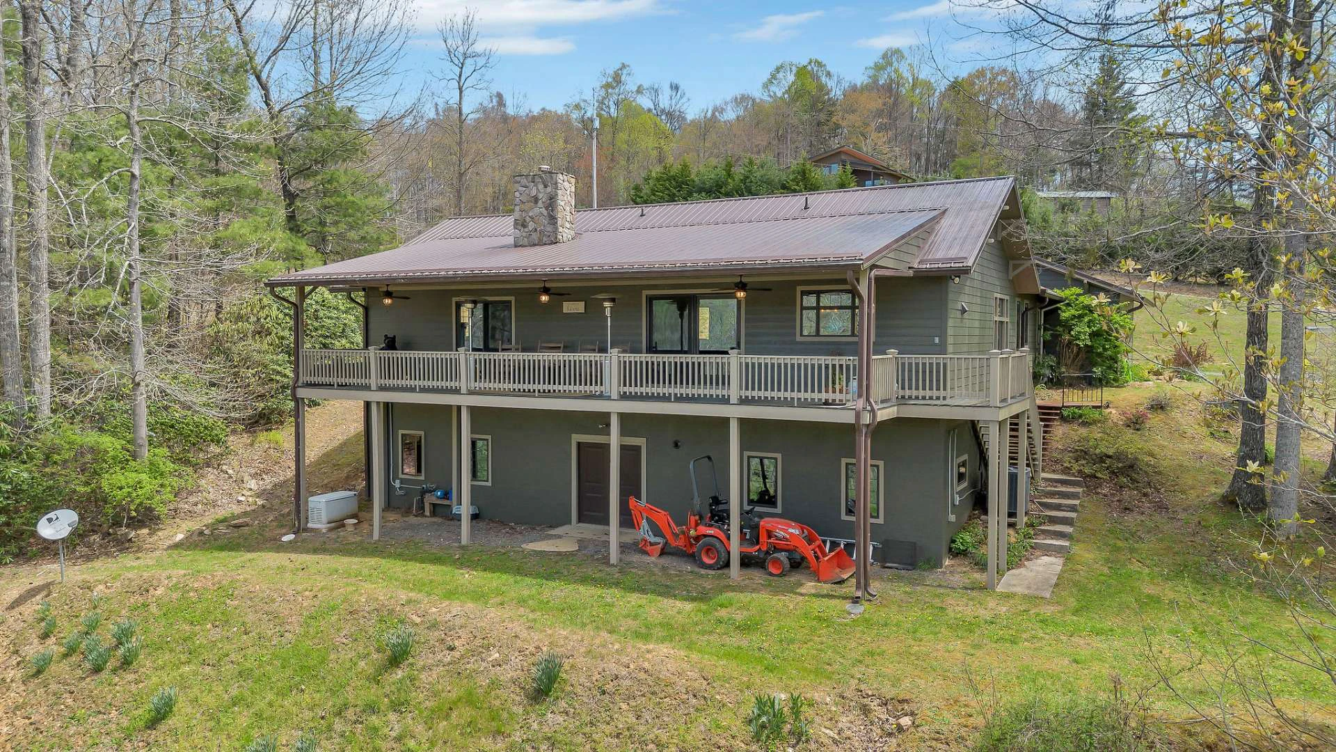 Image number 14 for the current listing