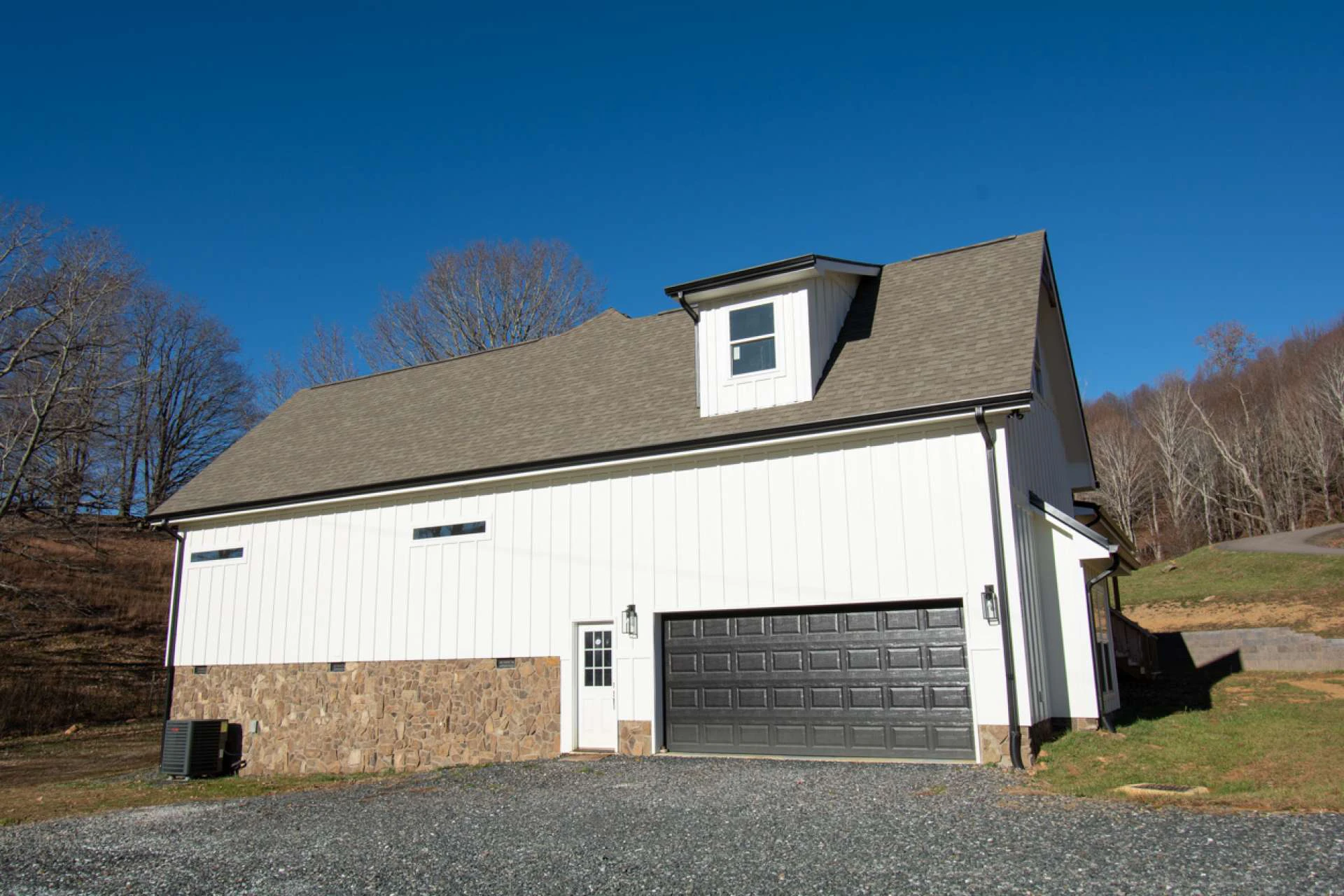 Image number 5 for the current listing