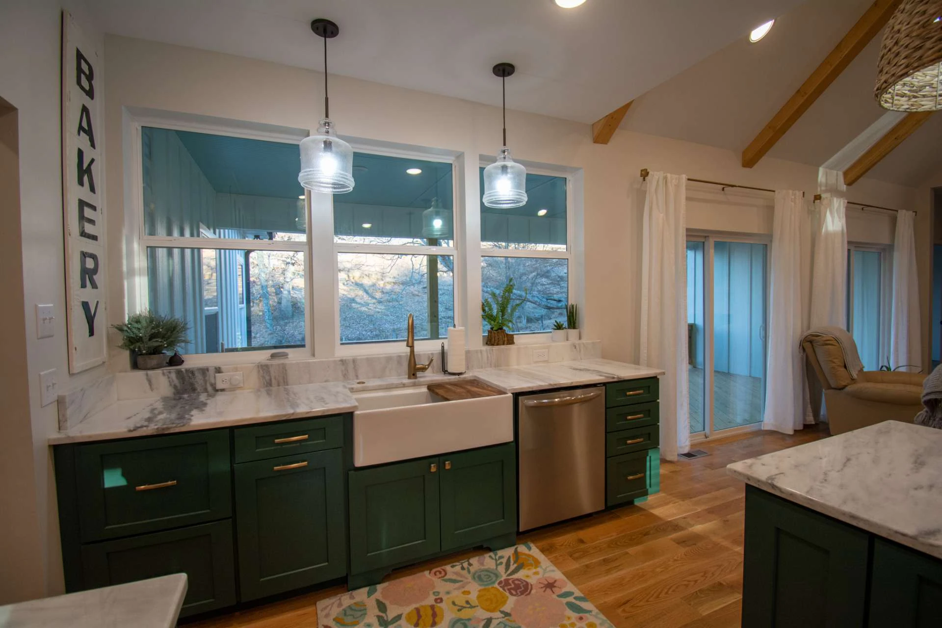 Image number 20 for the current listing