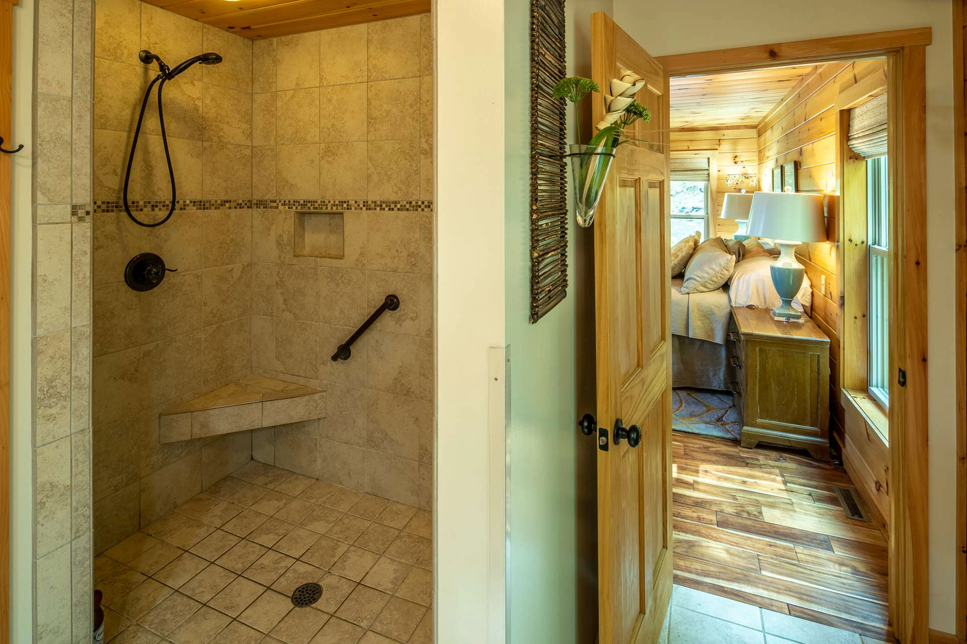 Image number 5 for the current listing