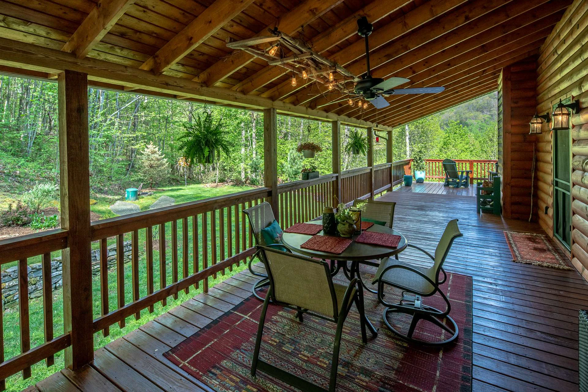Image number 14 for the current listing