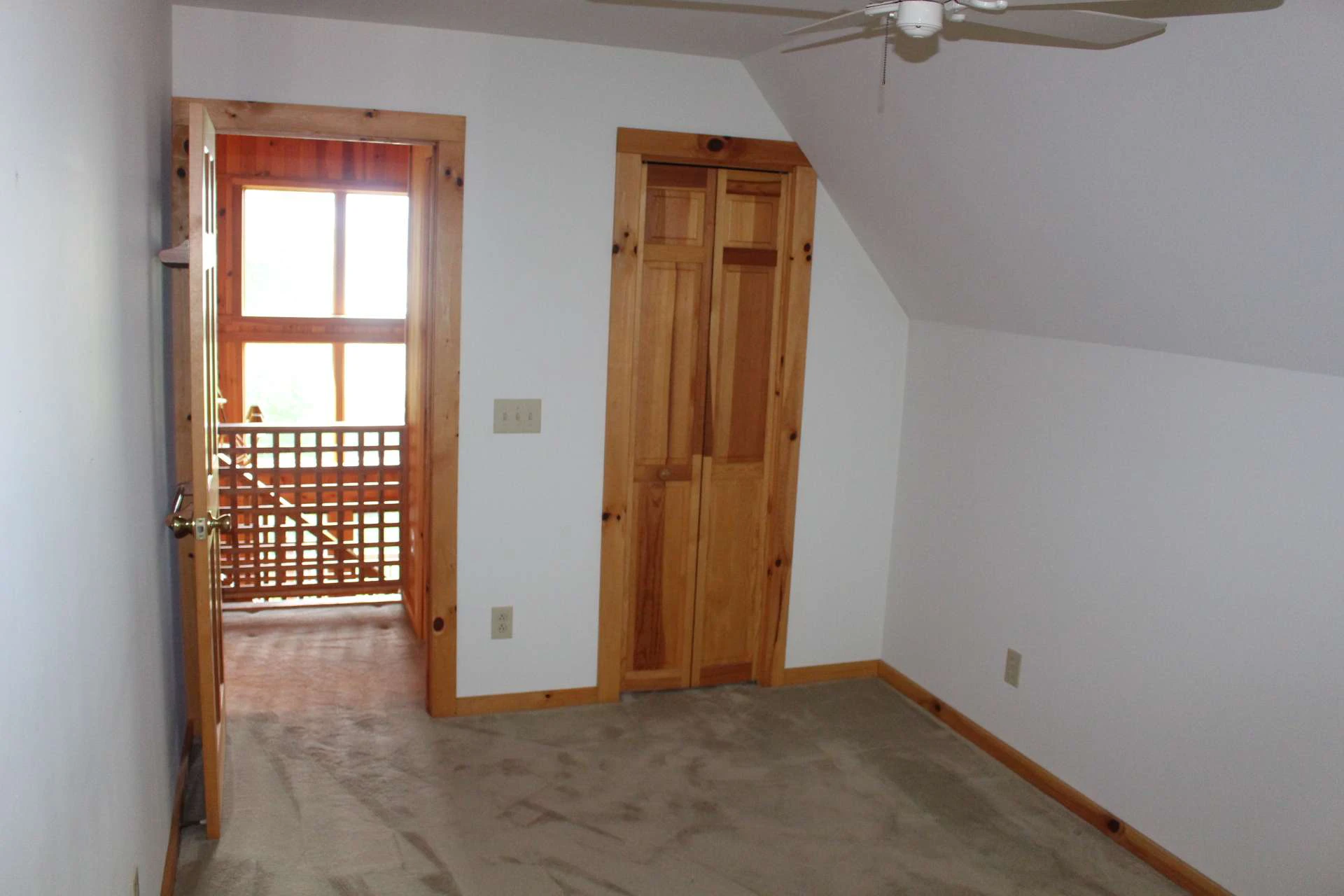 Image number 7 for the current listing
