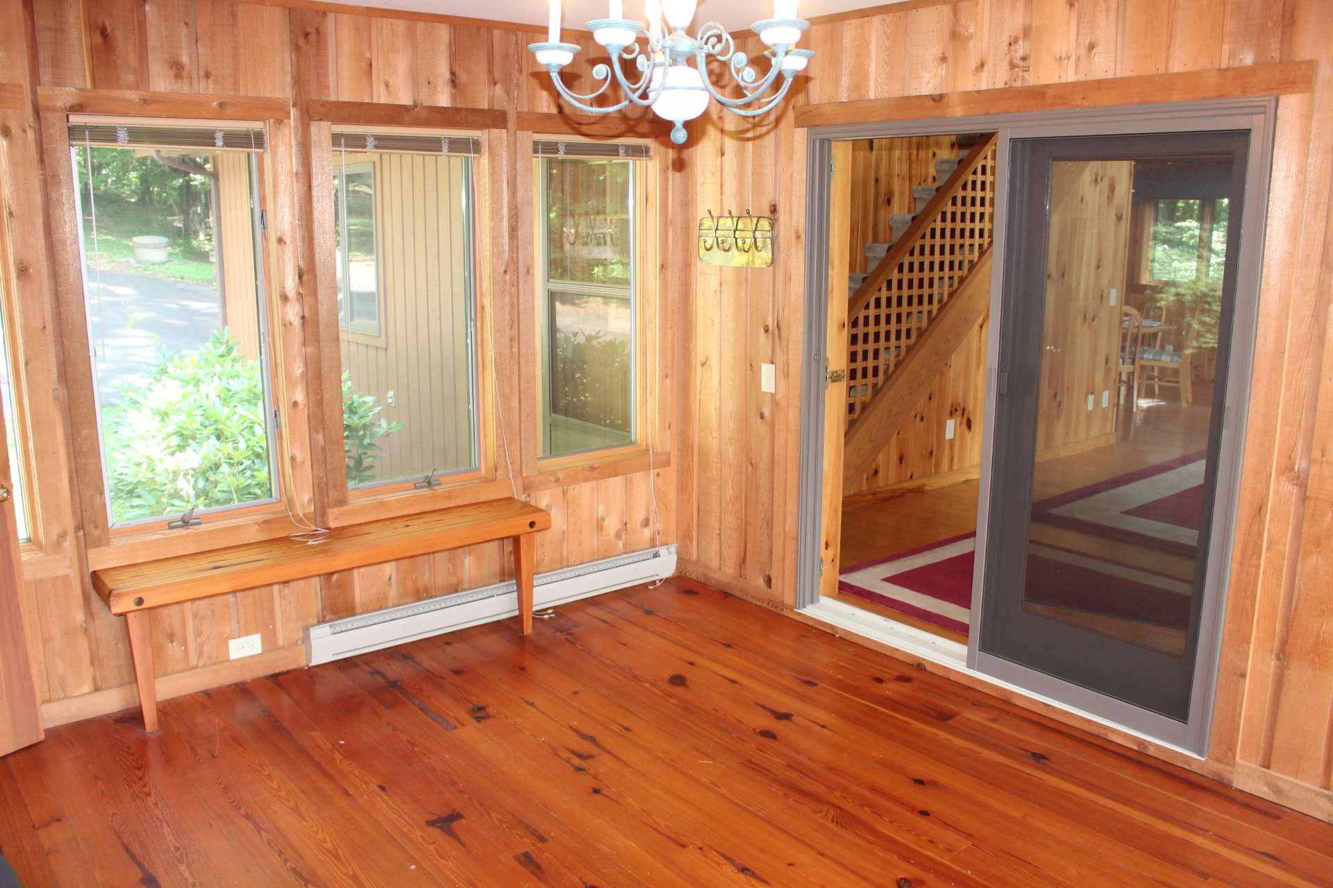 Image number 11 for the current listing