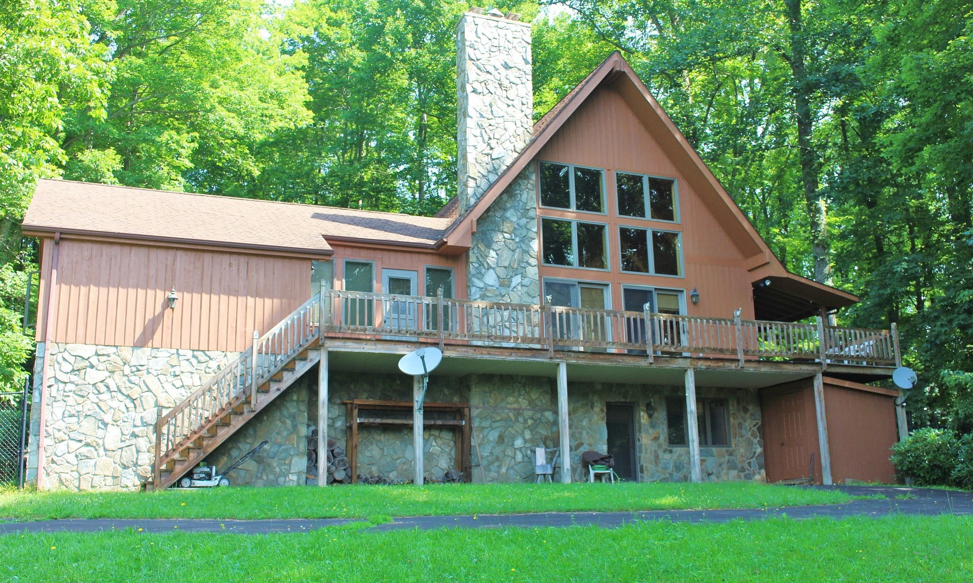 Image number 1 for the current listing