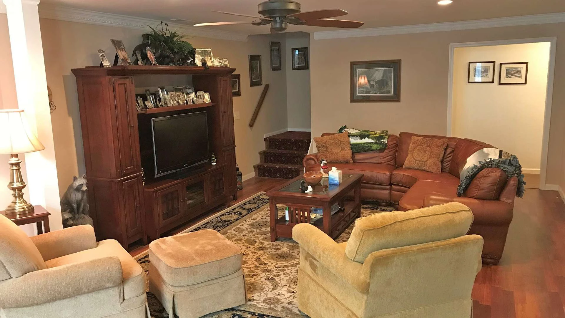 Image number 8 for the current listing