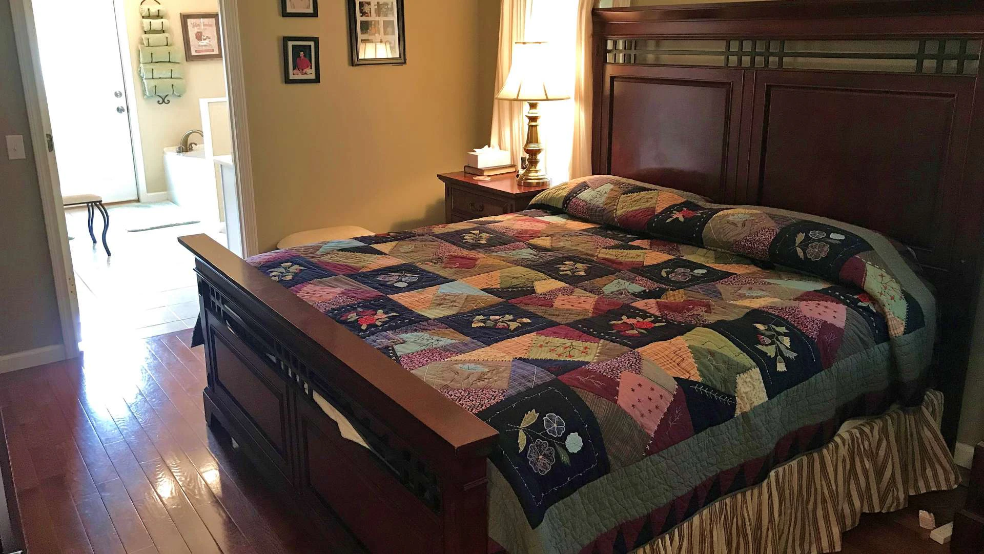 Image number 6 for the current listing
