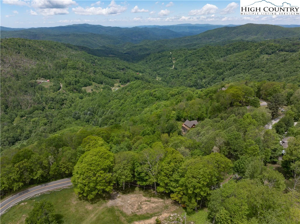 Image number 9 for the current listing