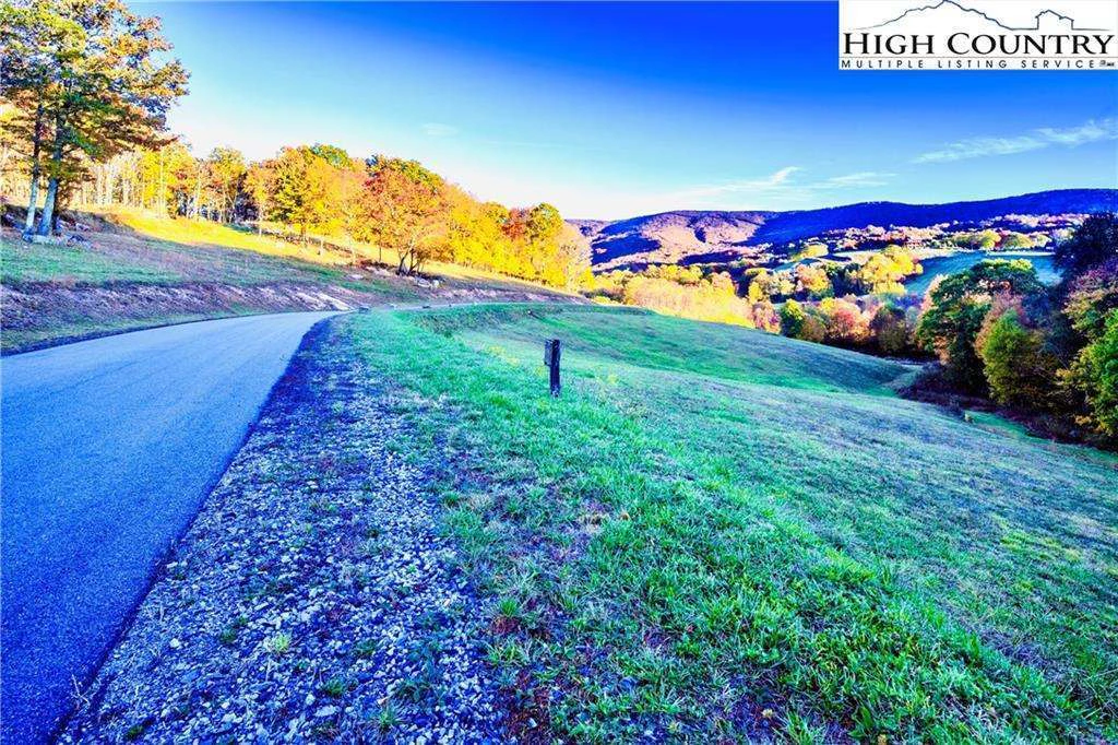 Image number 15 for the current listing