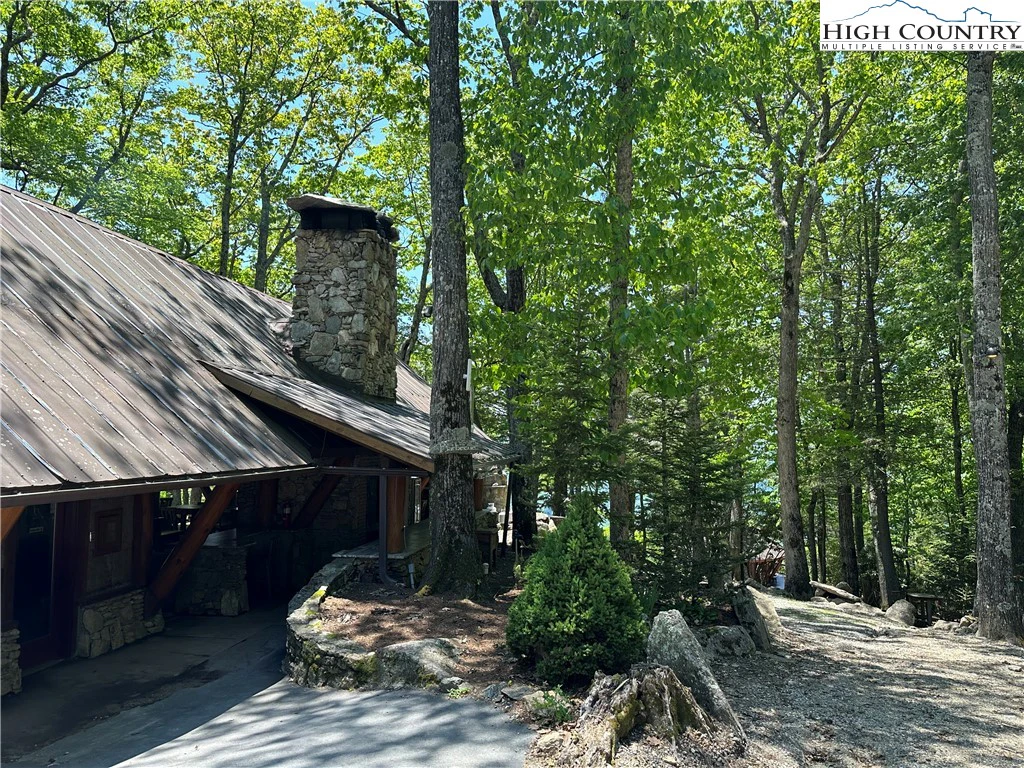Image number 6 for the current listing