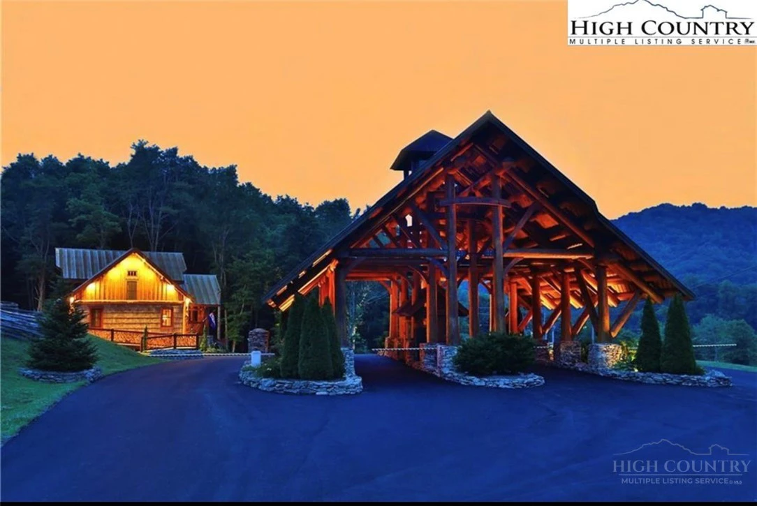 Image number 3 for the current listing