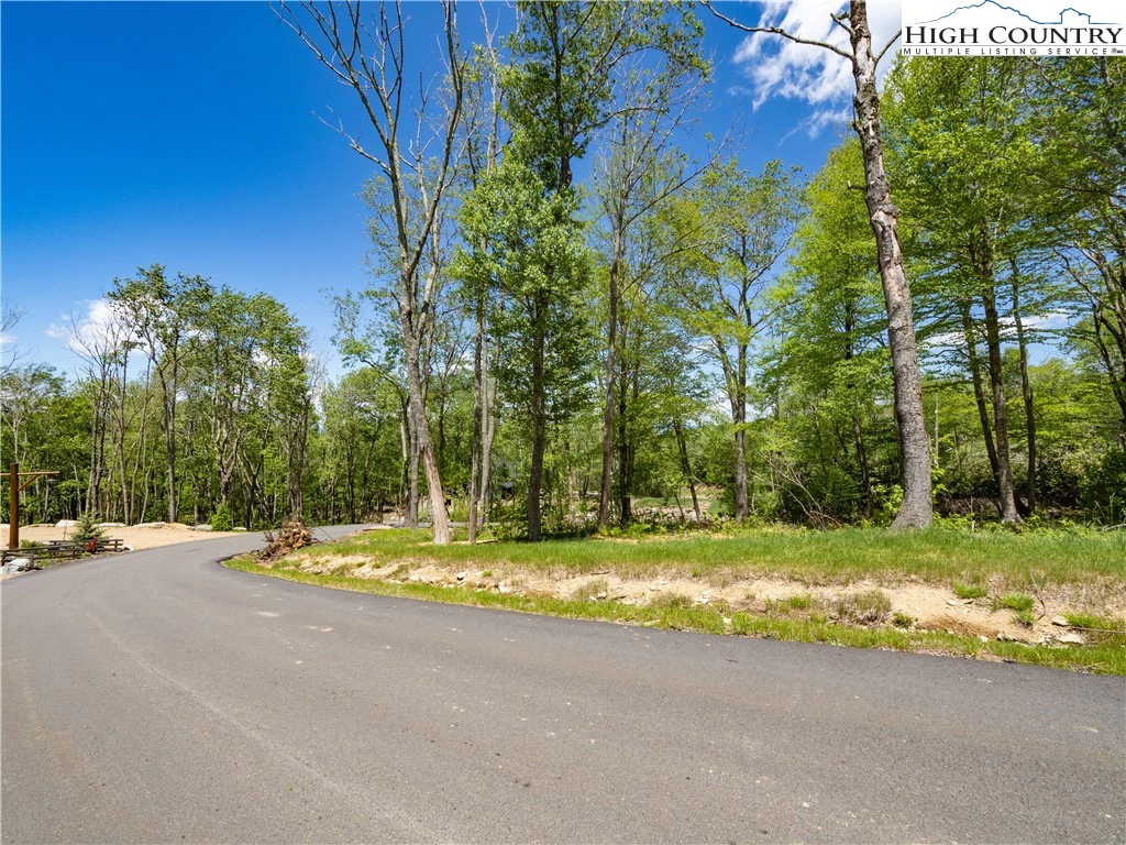 Image number 18 for the current listing